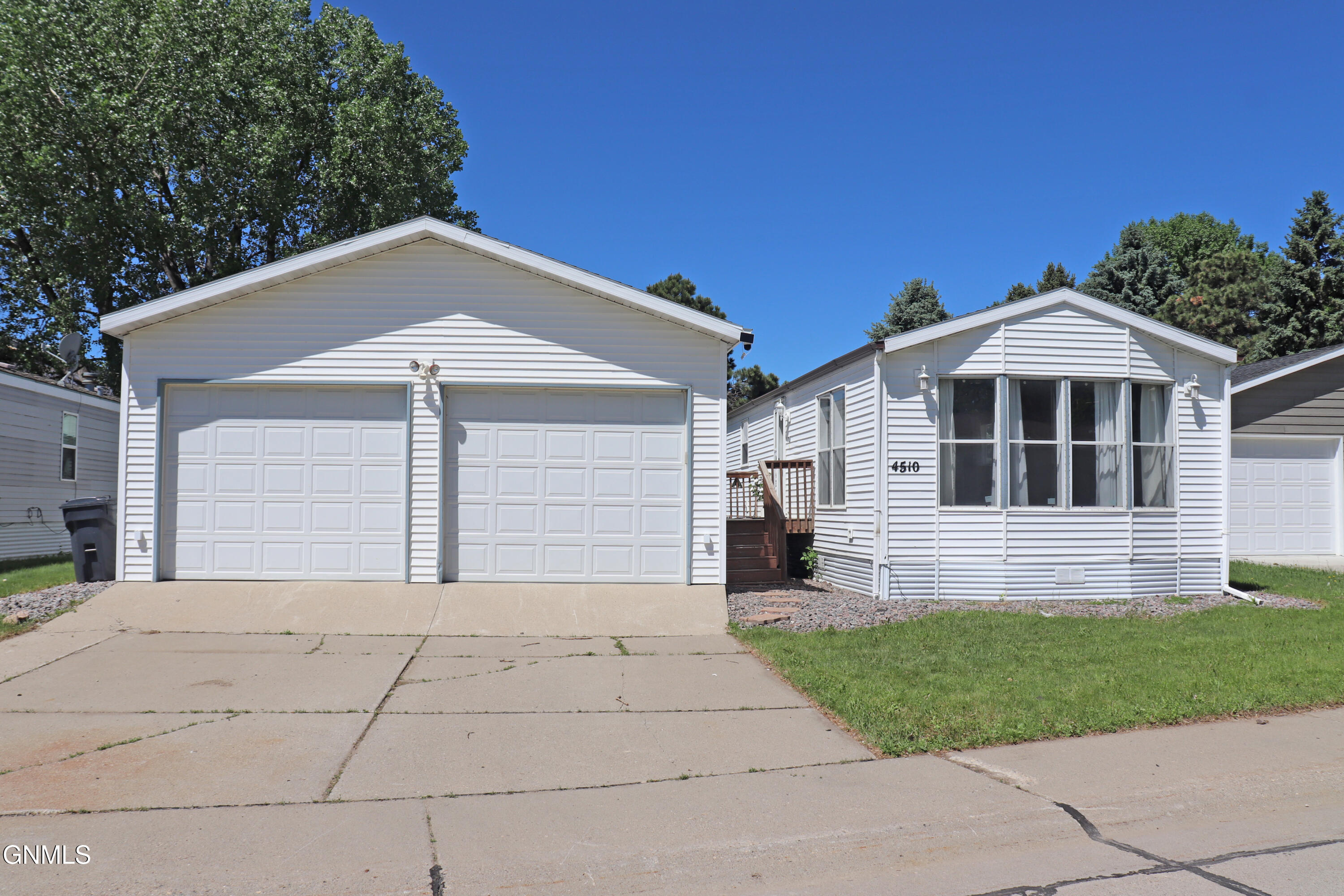 property viewer photo 36