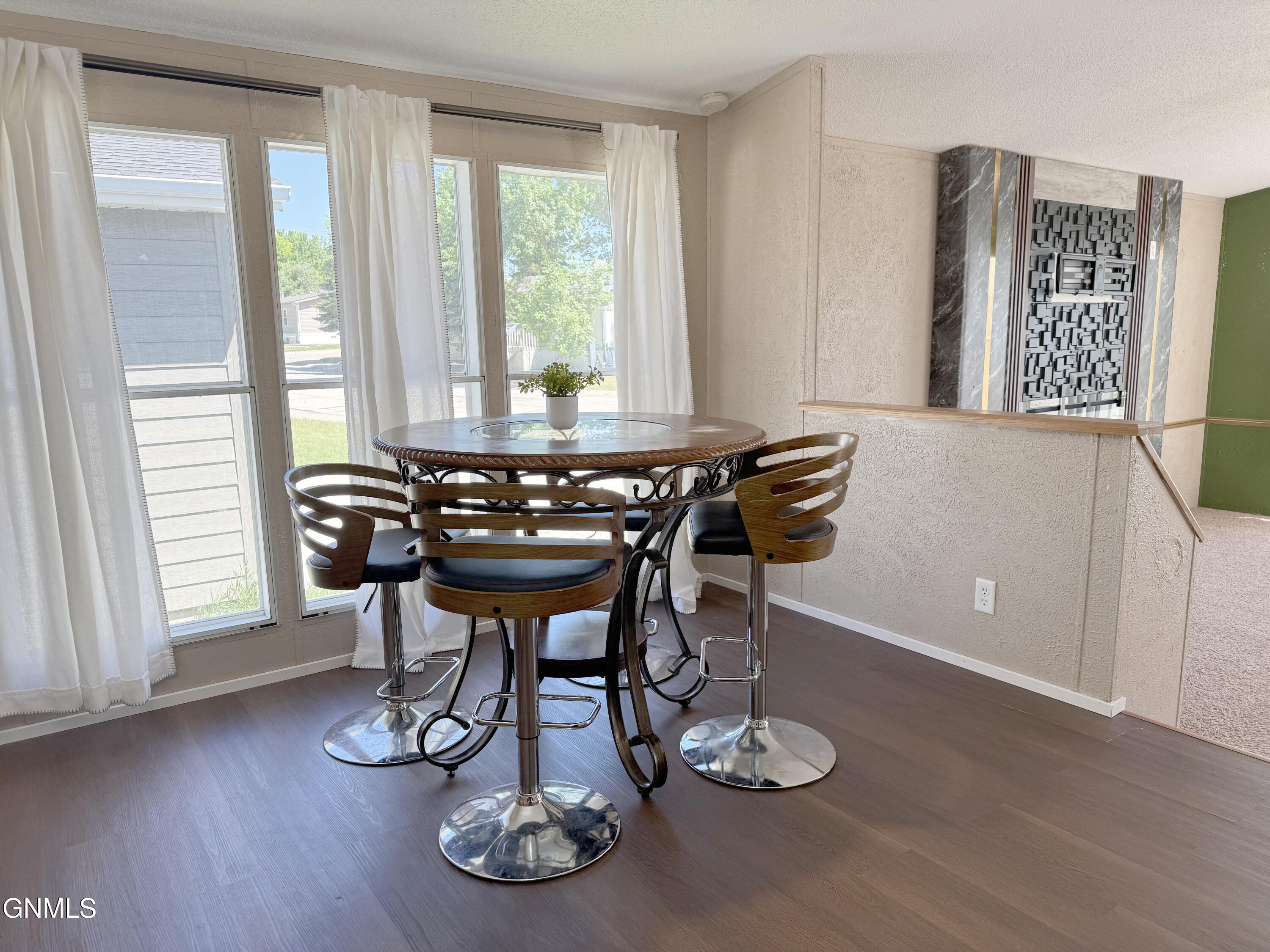 property viewer photo 7