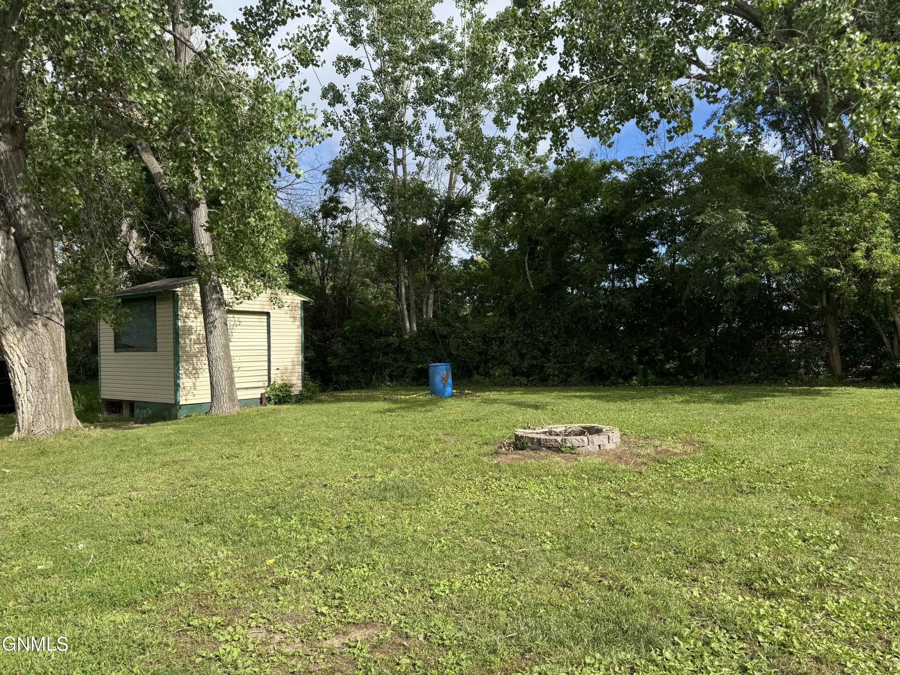 main property photo 32