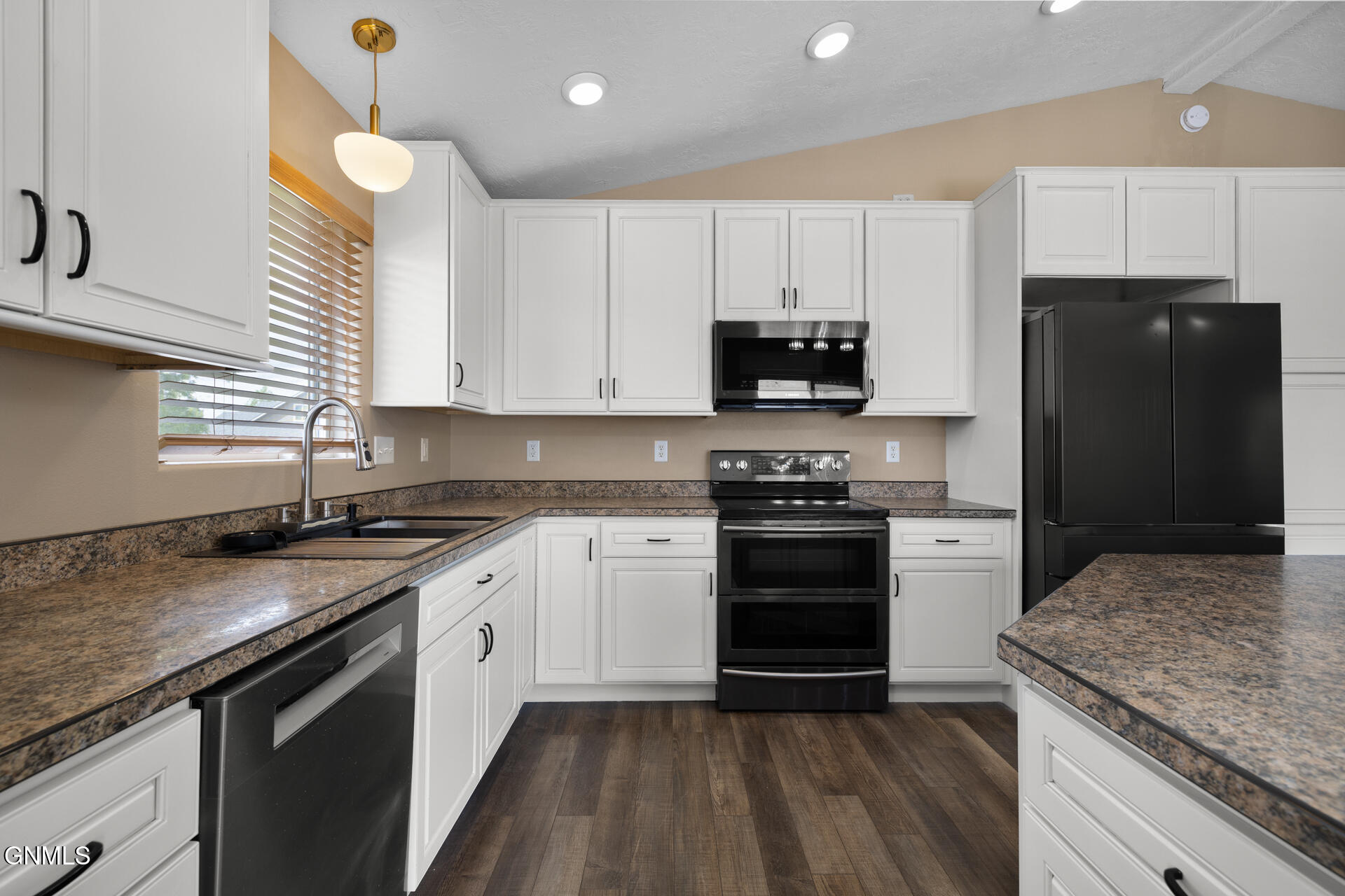 property viewer photo 21