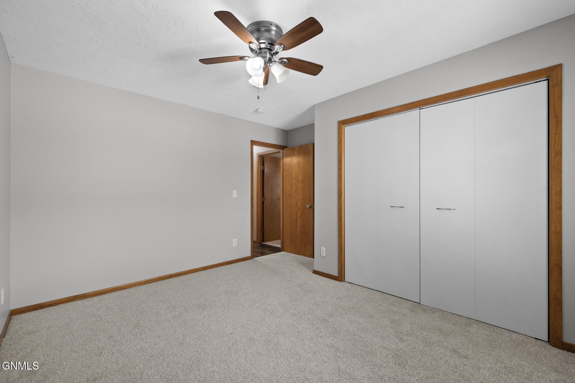 property viewer photo 27