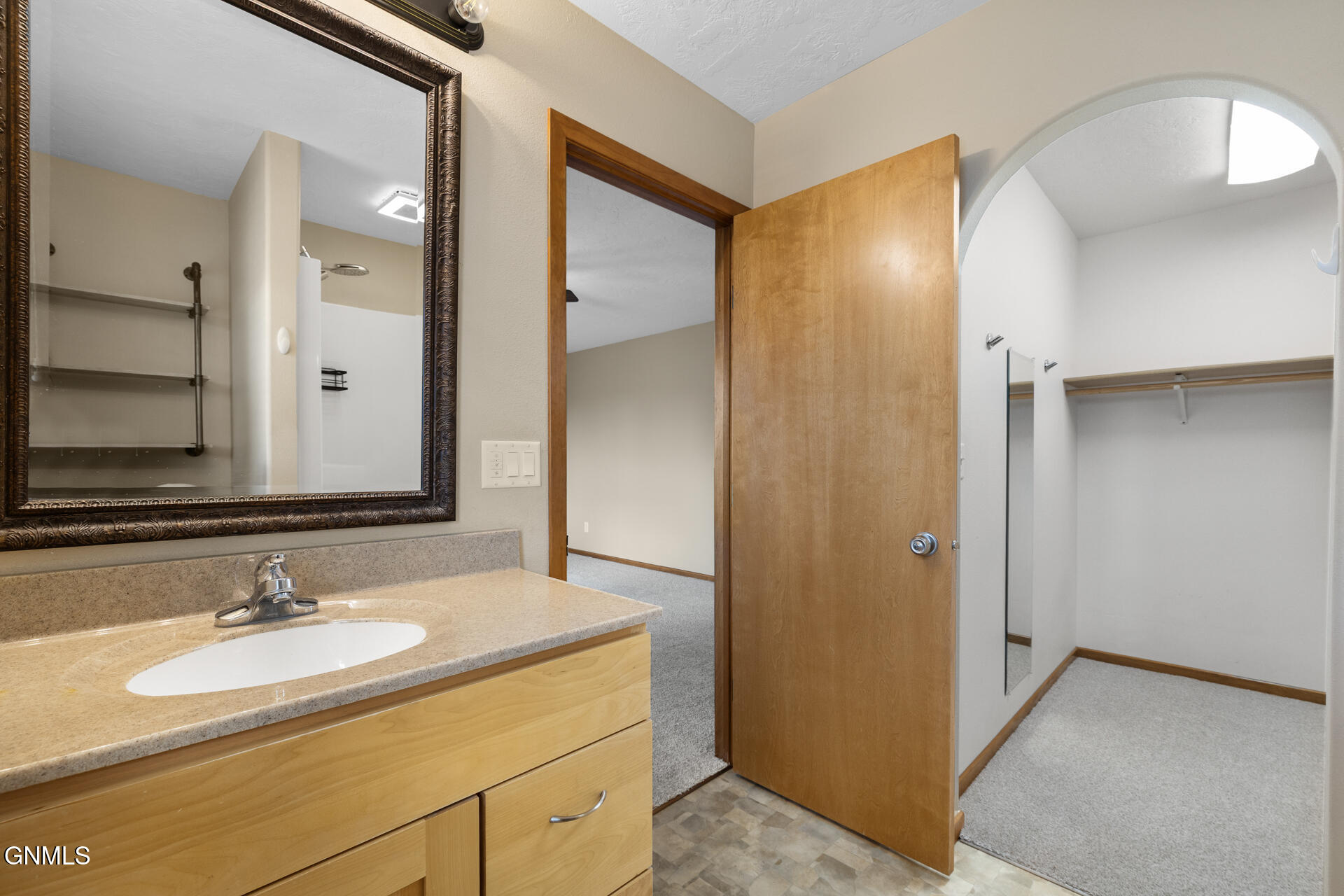 property viewer photo 32