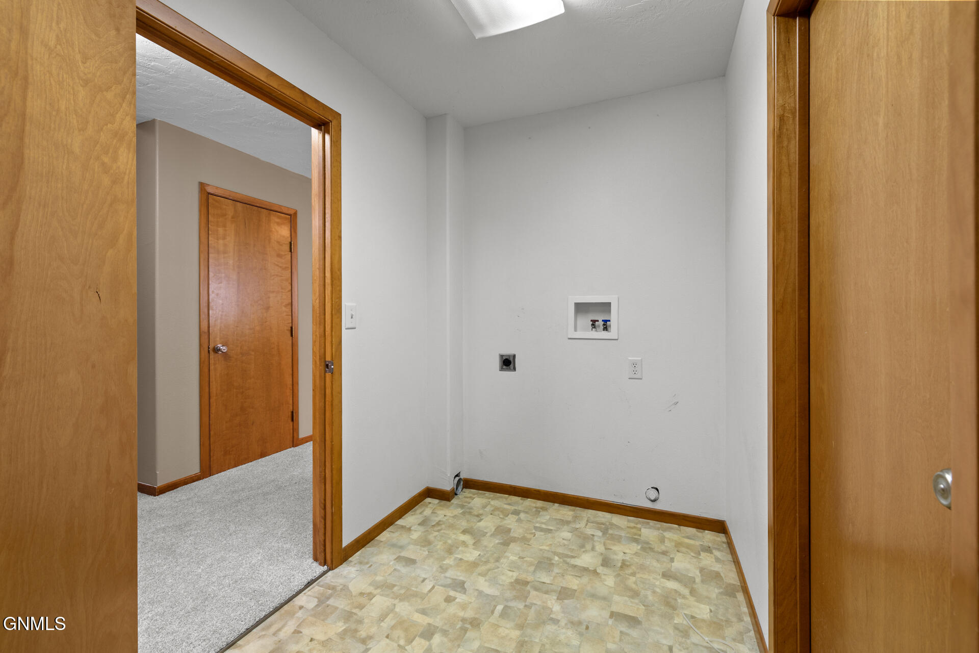 property viewer photo 37