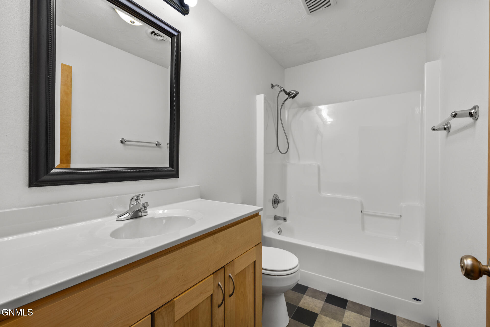 property viewer photo 38
