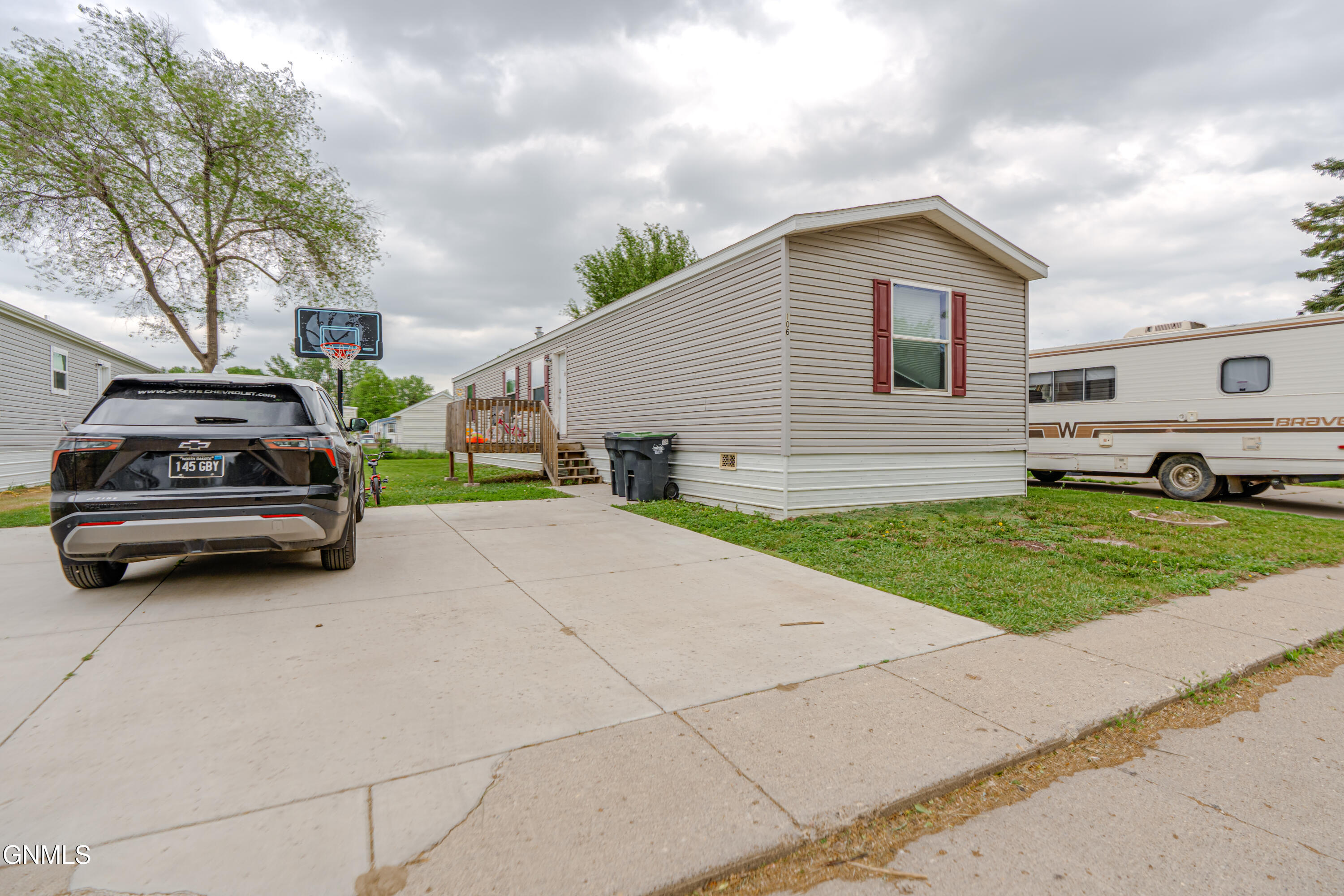 main property photo 26