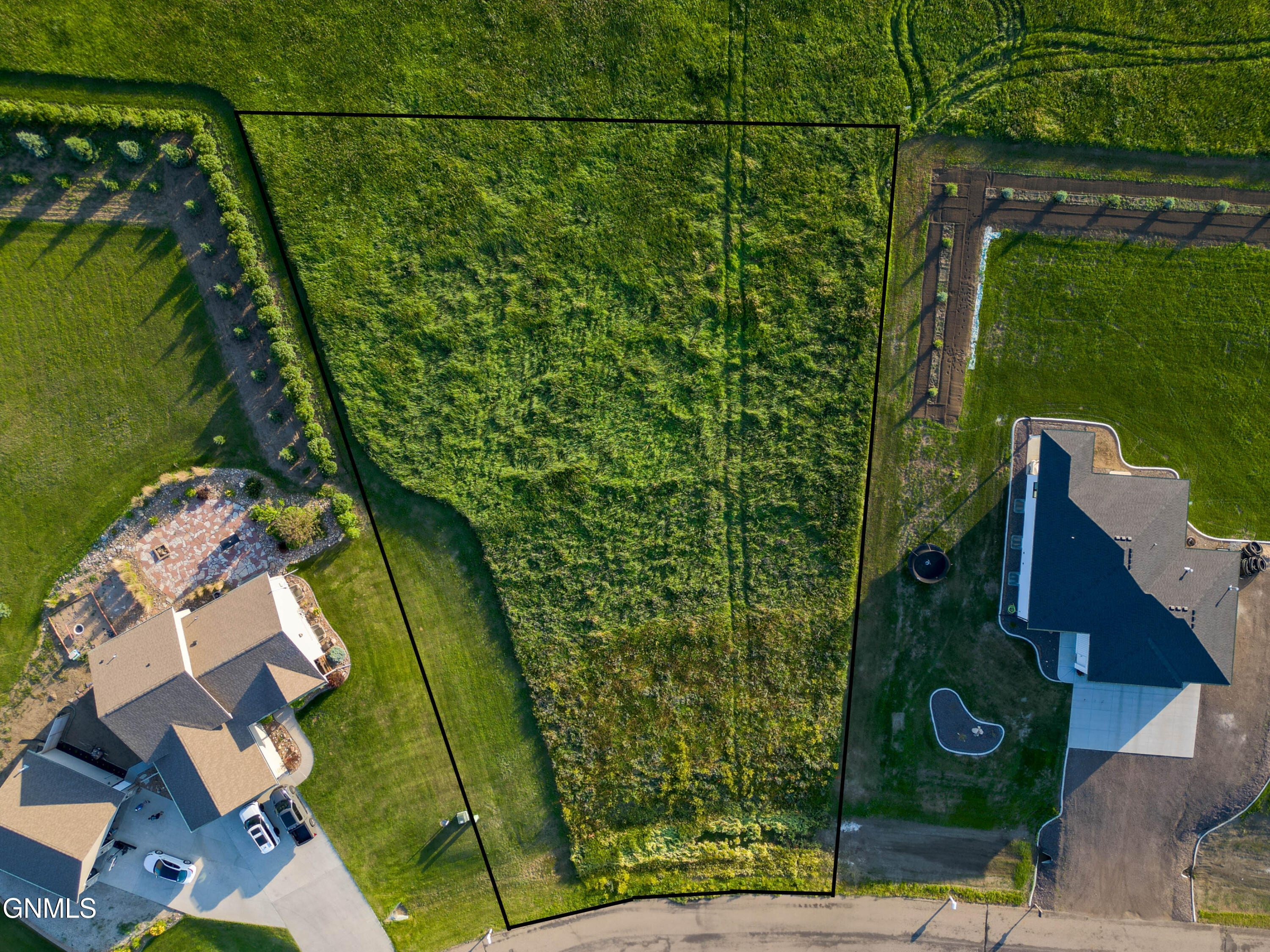 main property photo 7