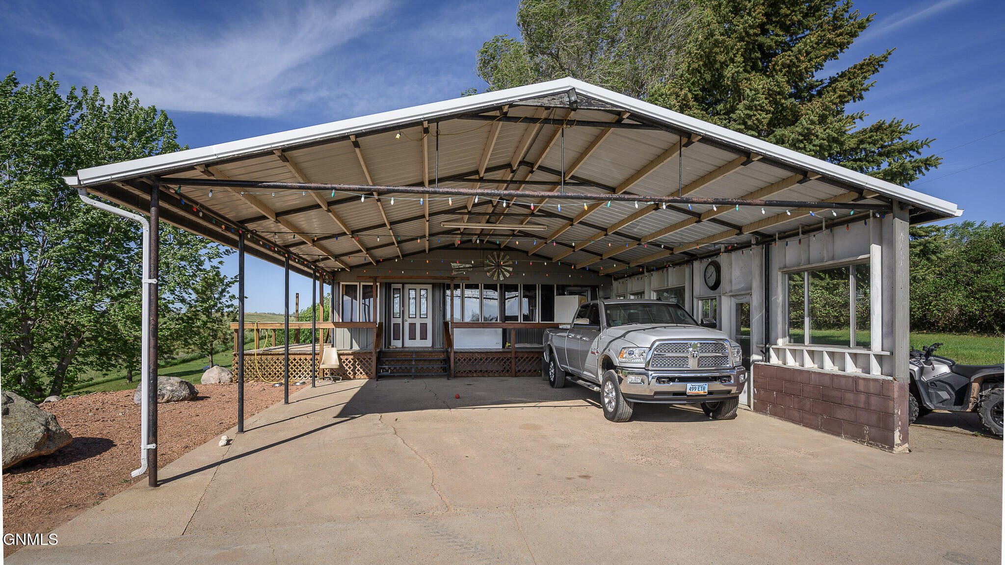 main property photo 23