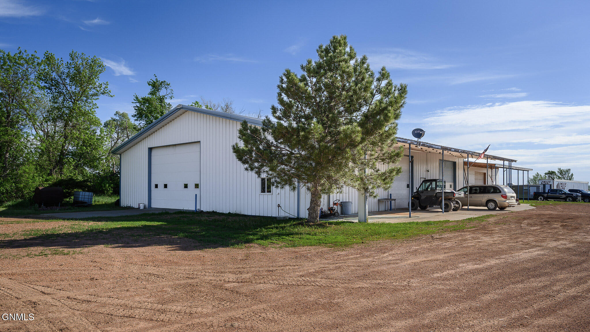 main property photo 5