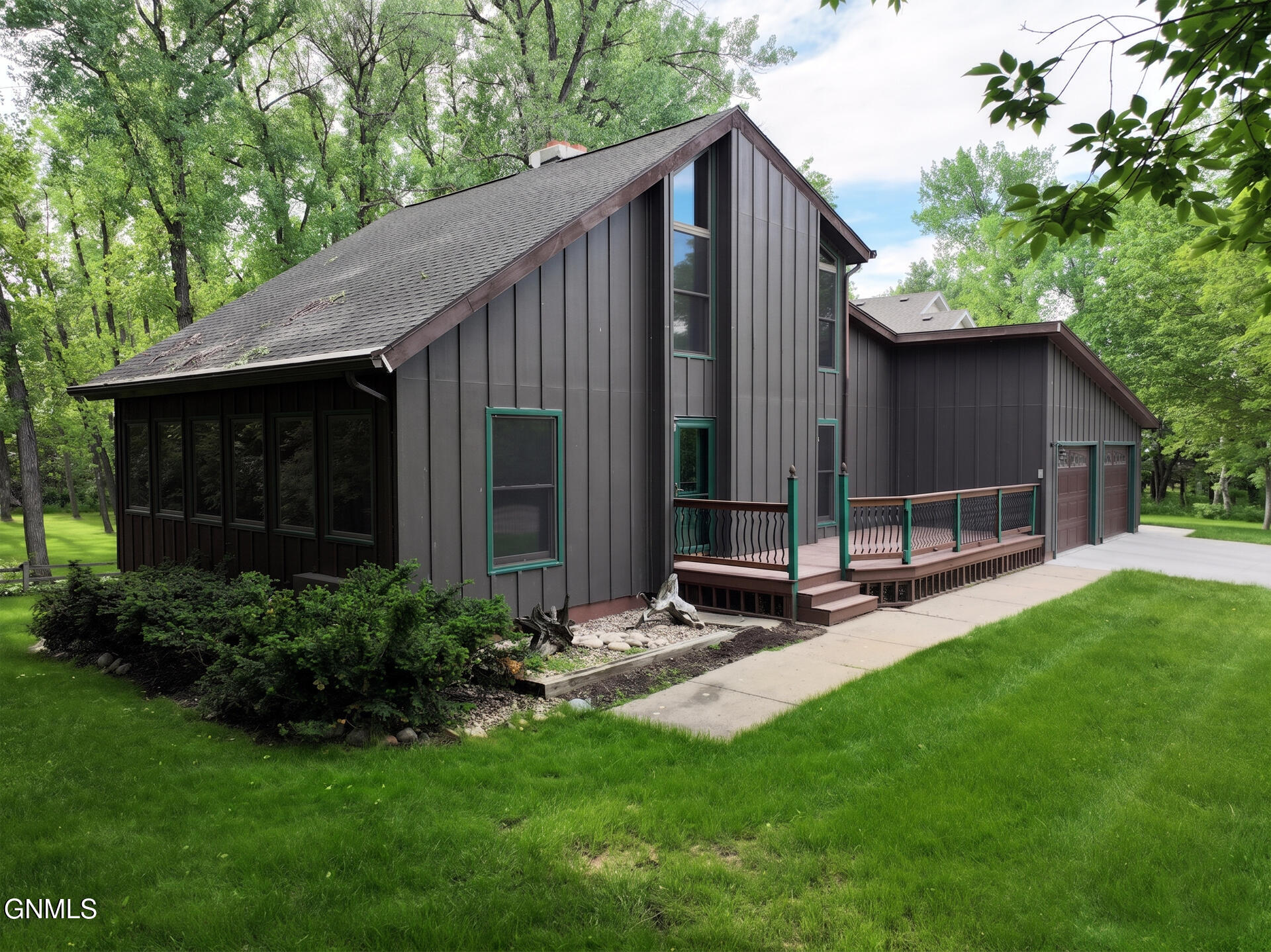 main property photo 31