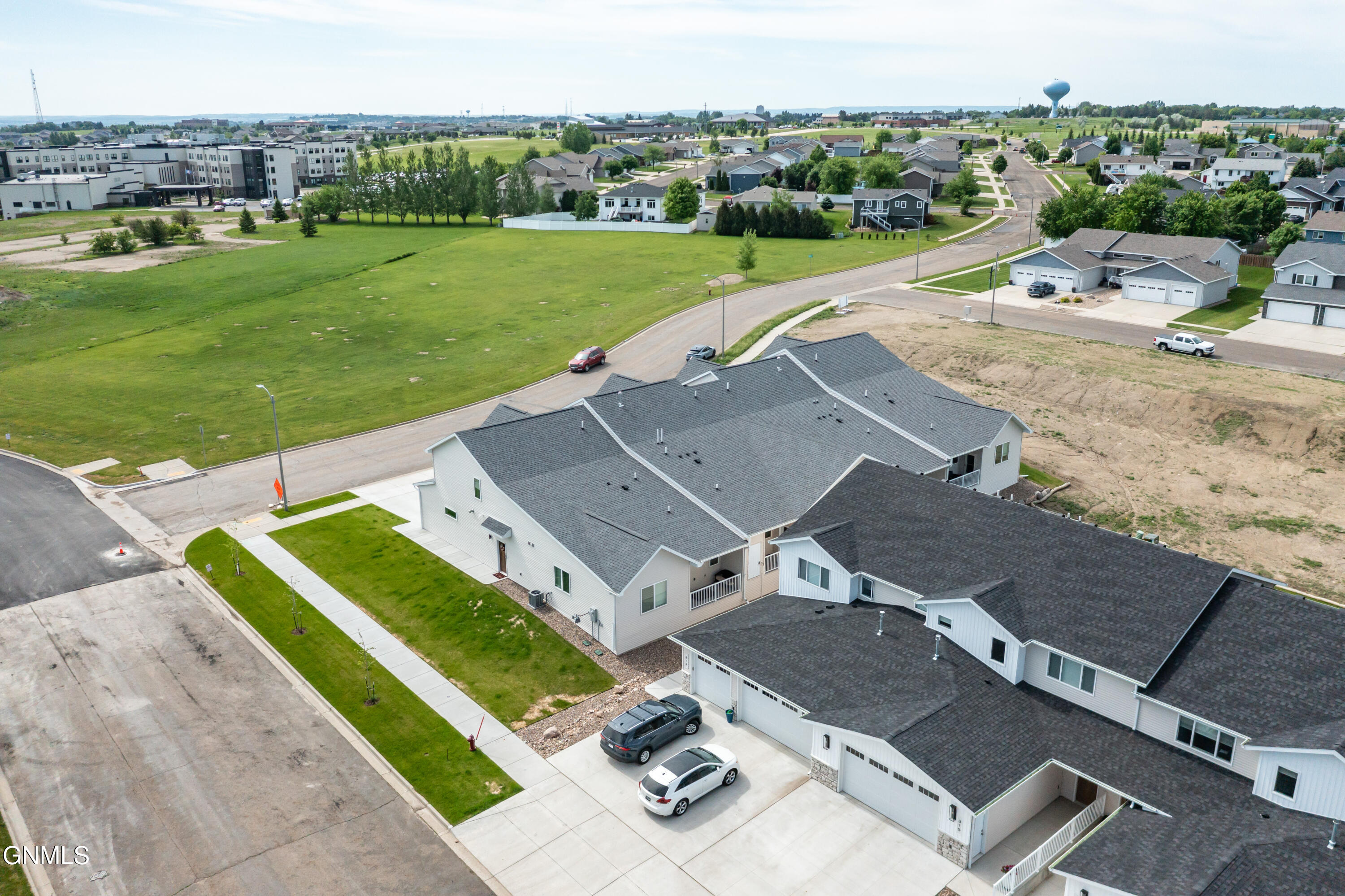 main property photo 20