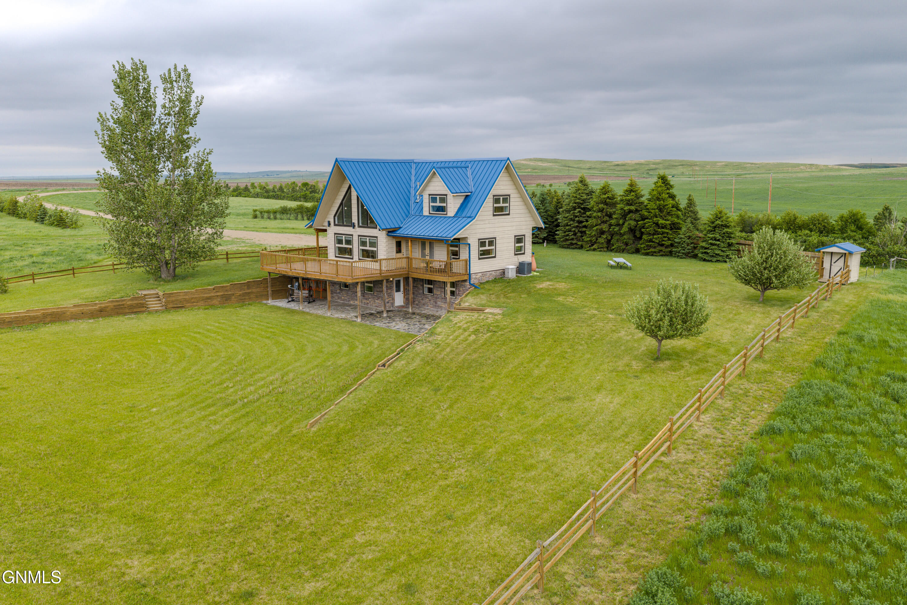 main property photo 4