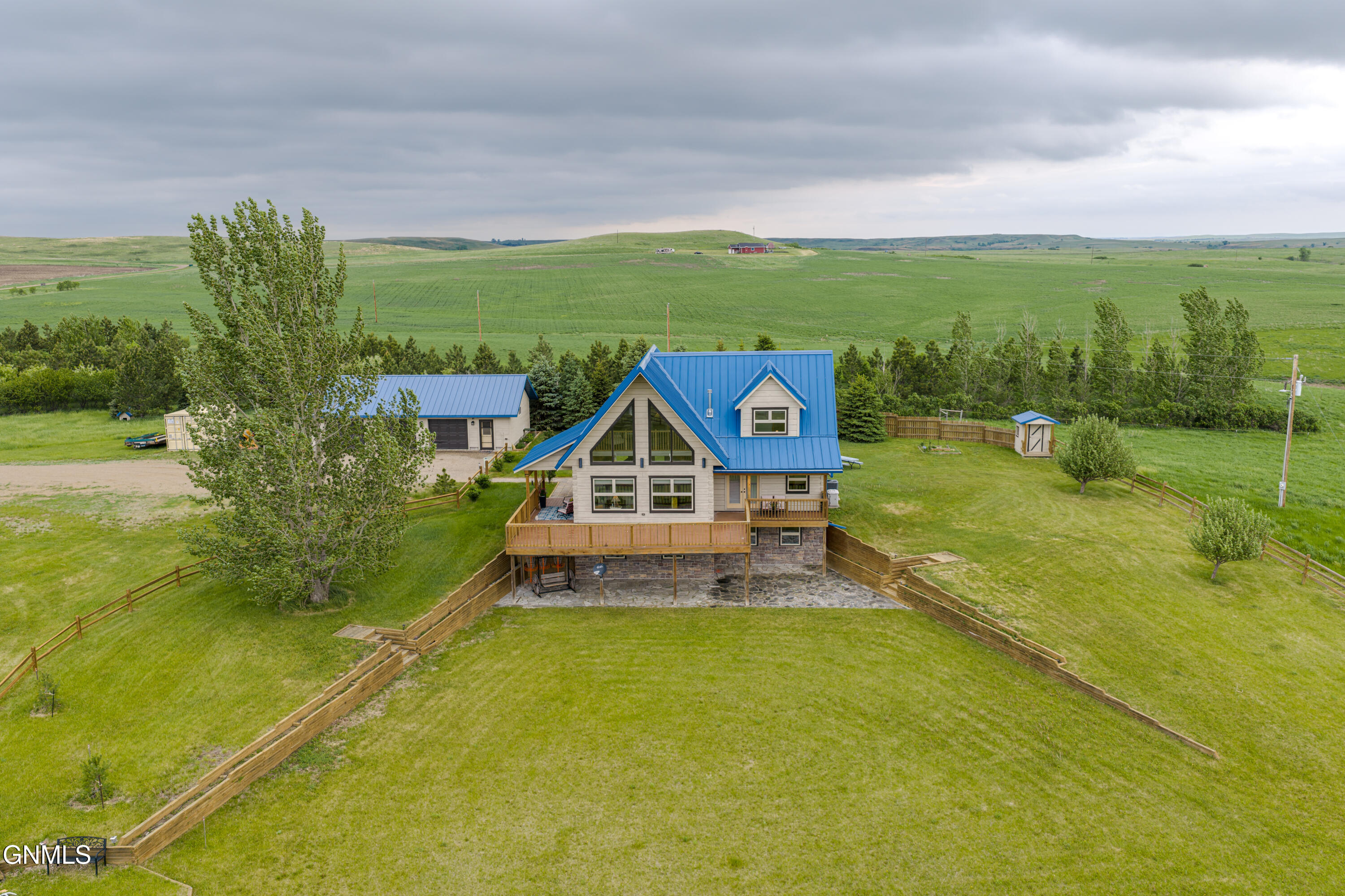 main property photo 5