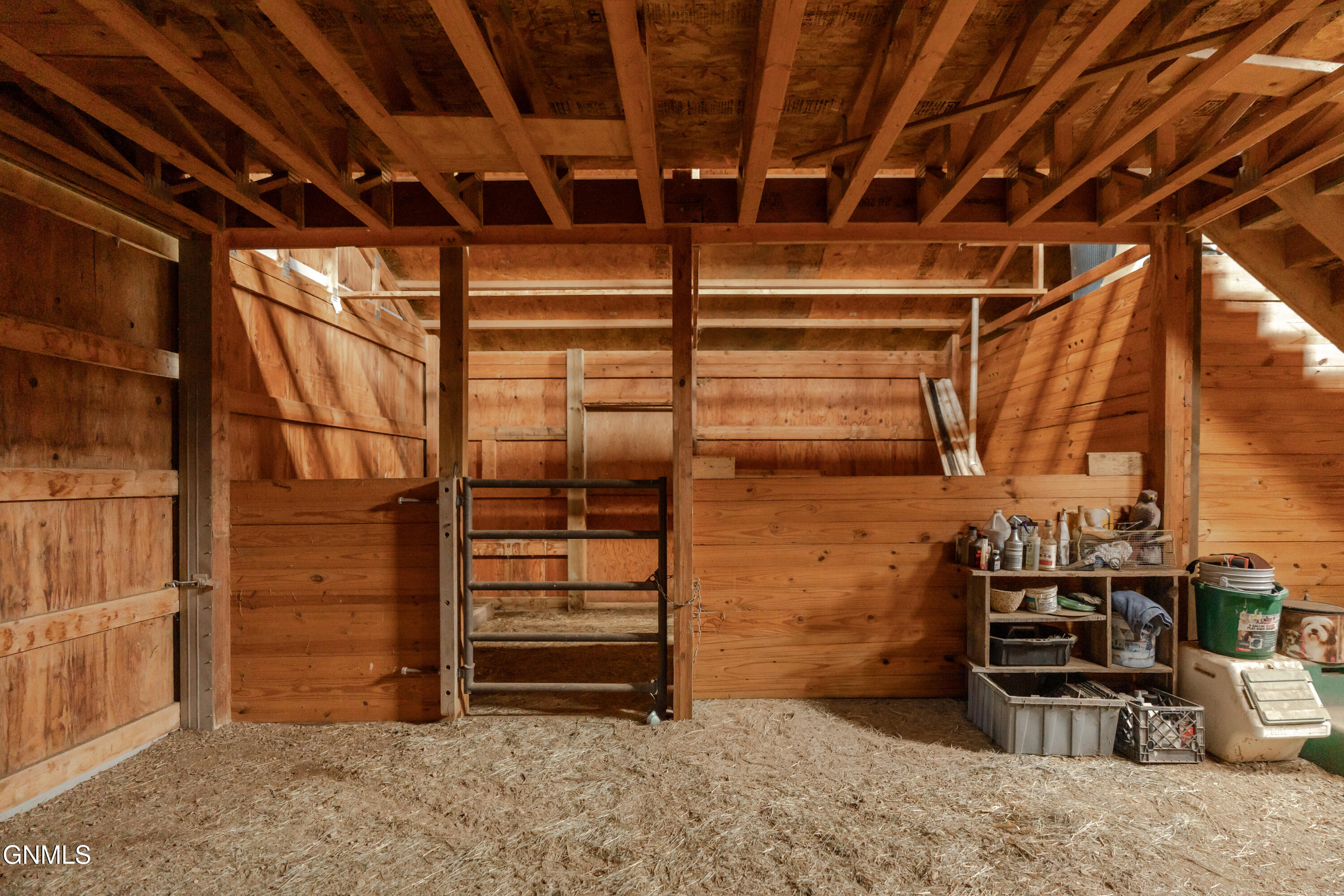 main property photo 80