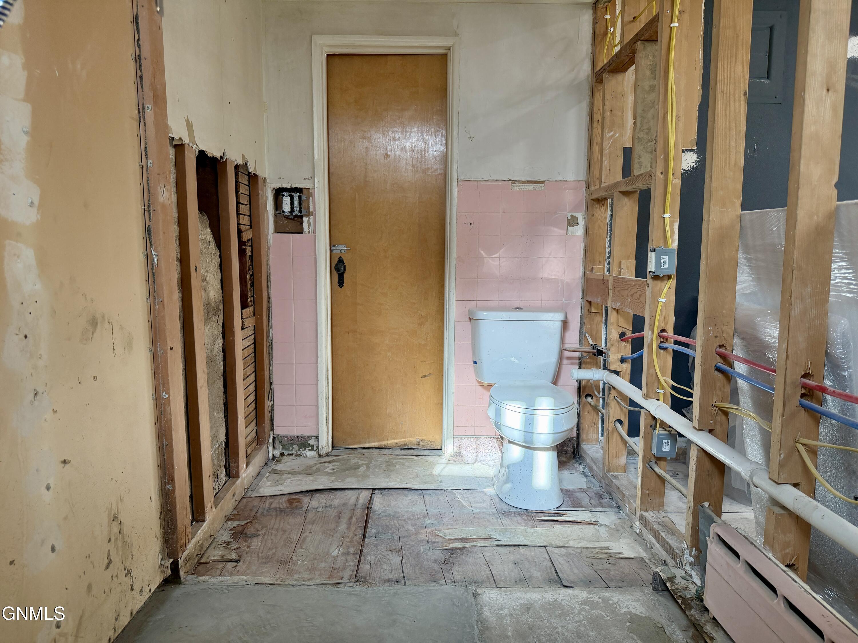 main property photo 34