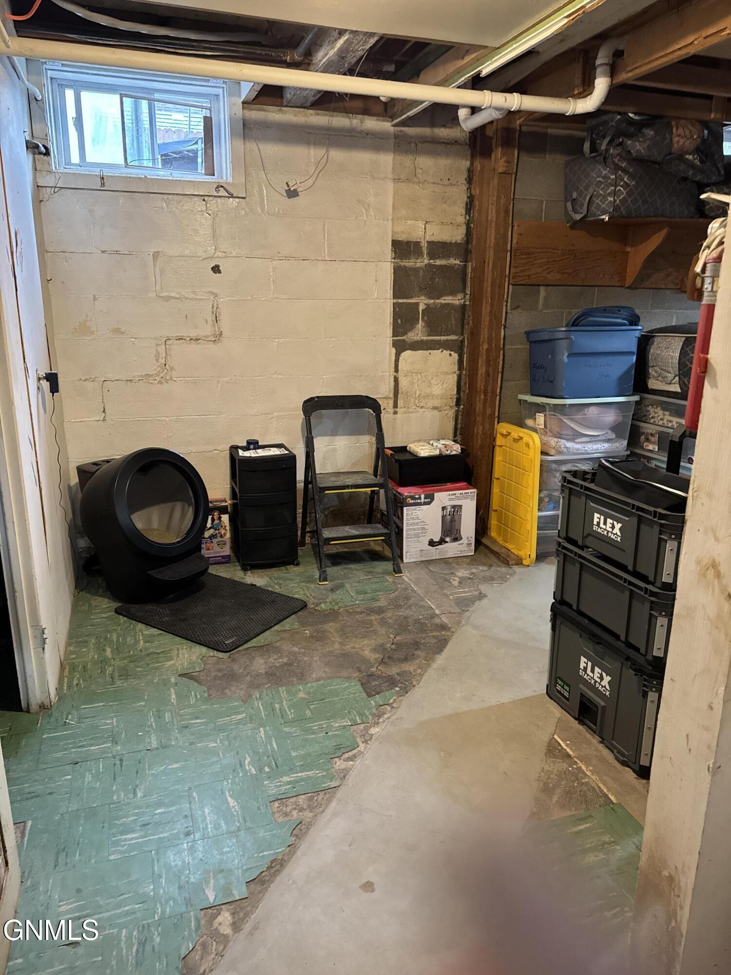 main property photo 75