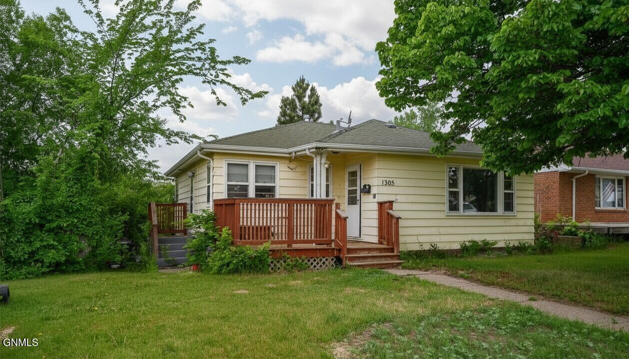 main property photo 18