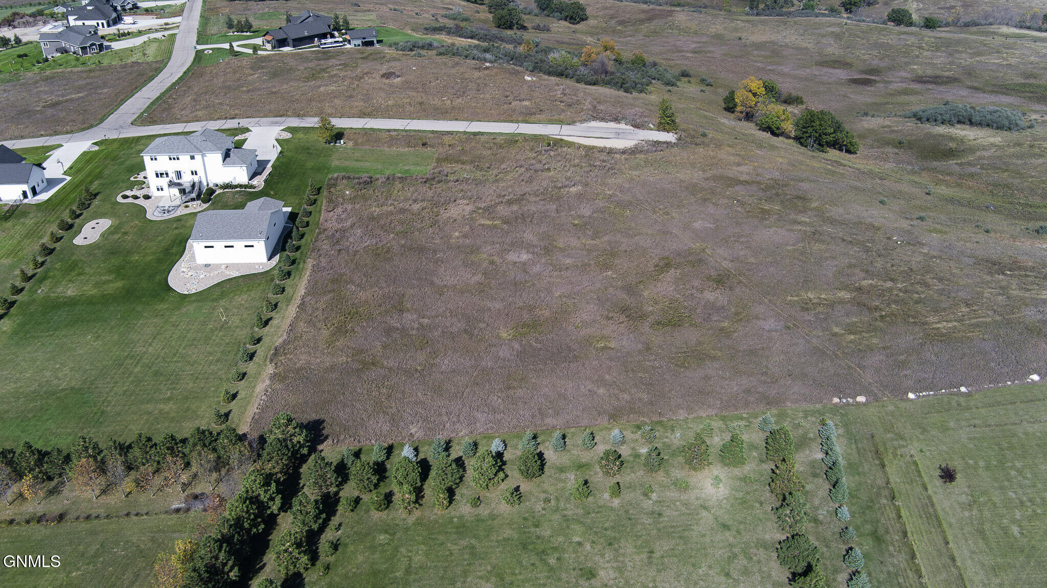 main property photo 3