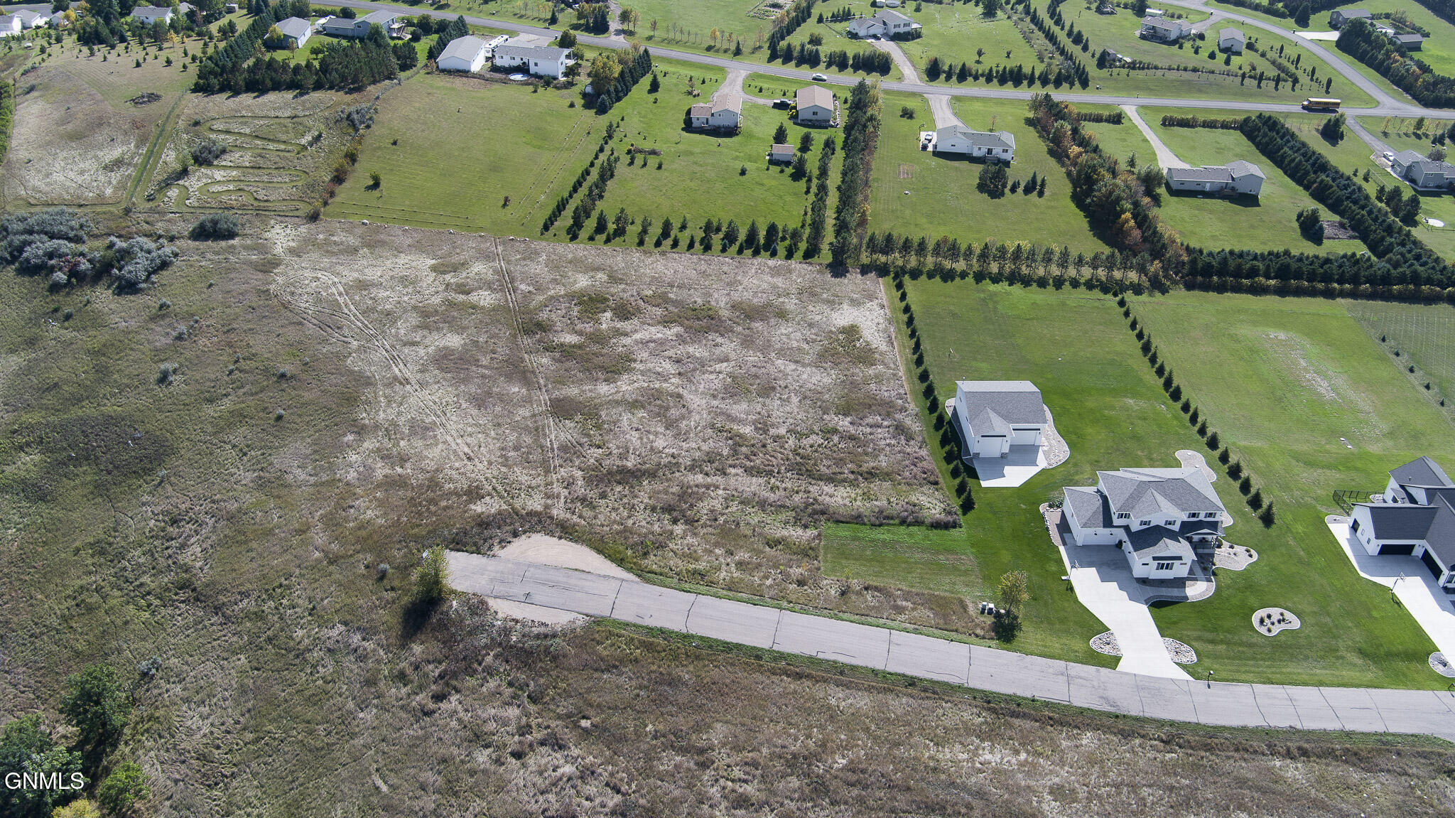 main property photo 8