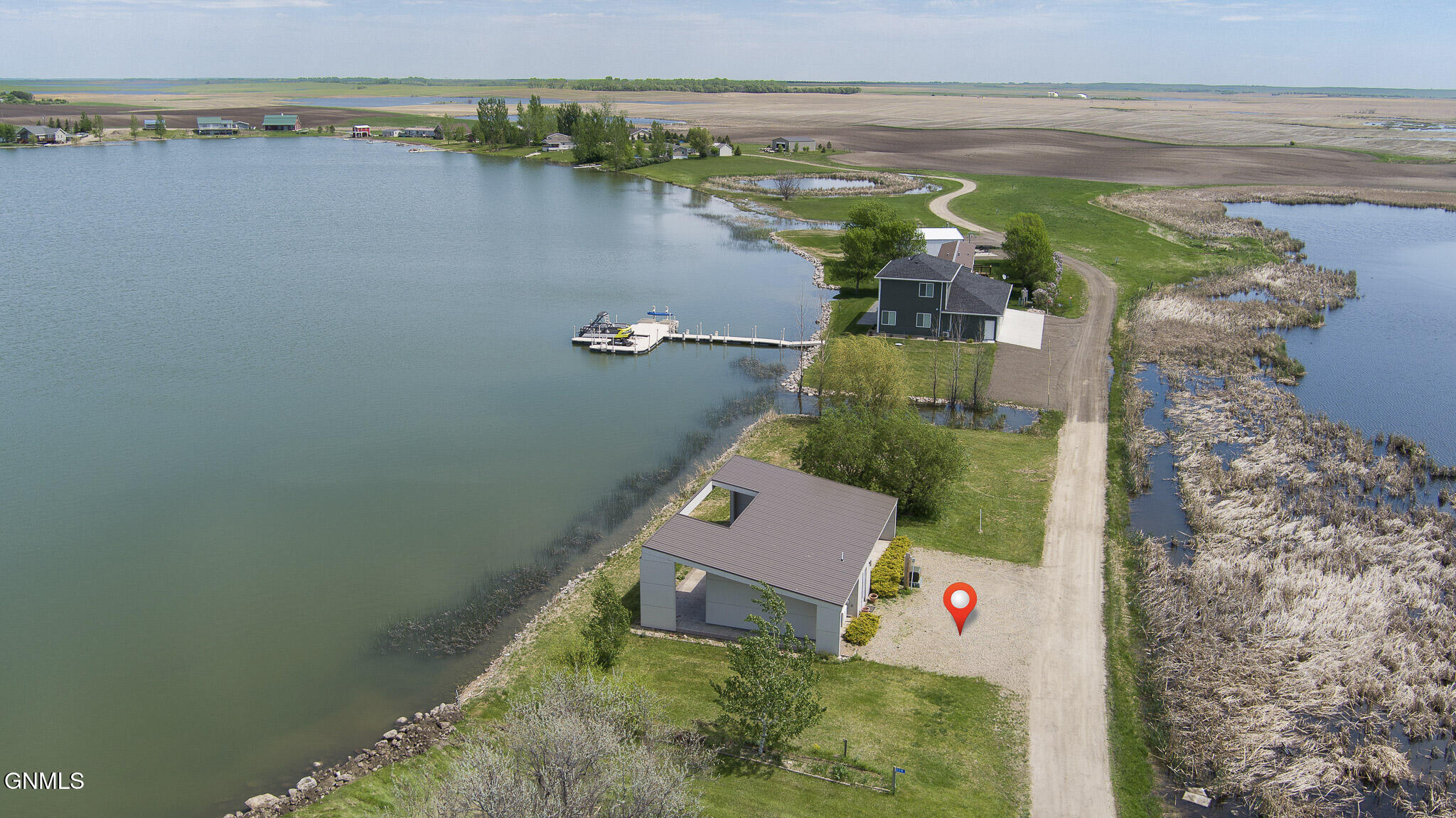 main property photo 28
