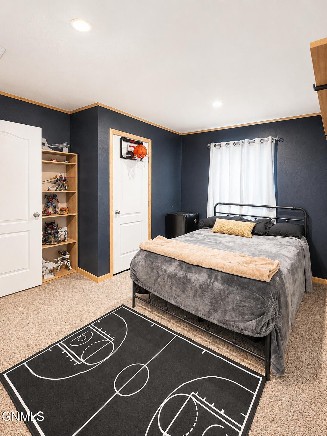 main property photo 24