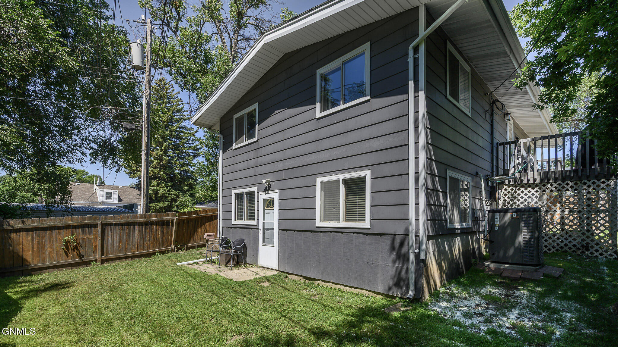 main property photo 22