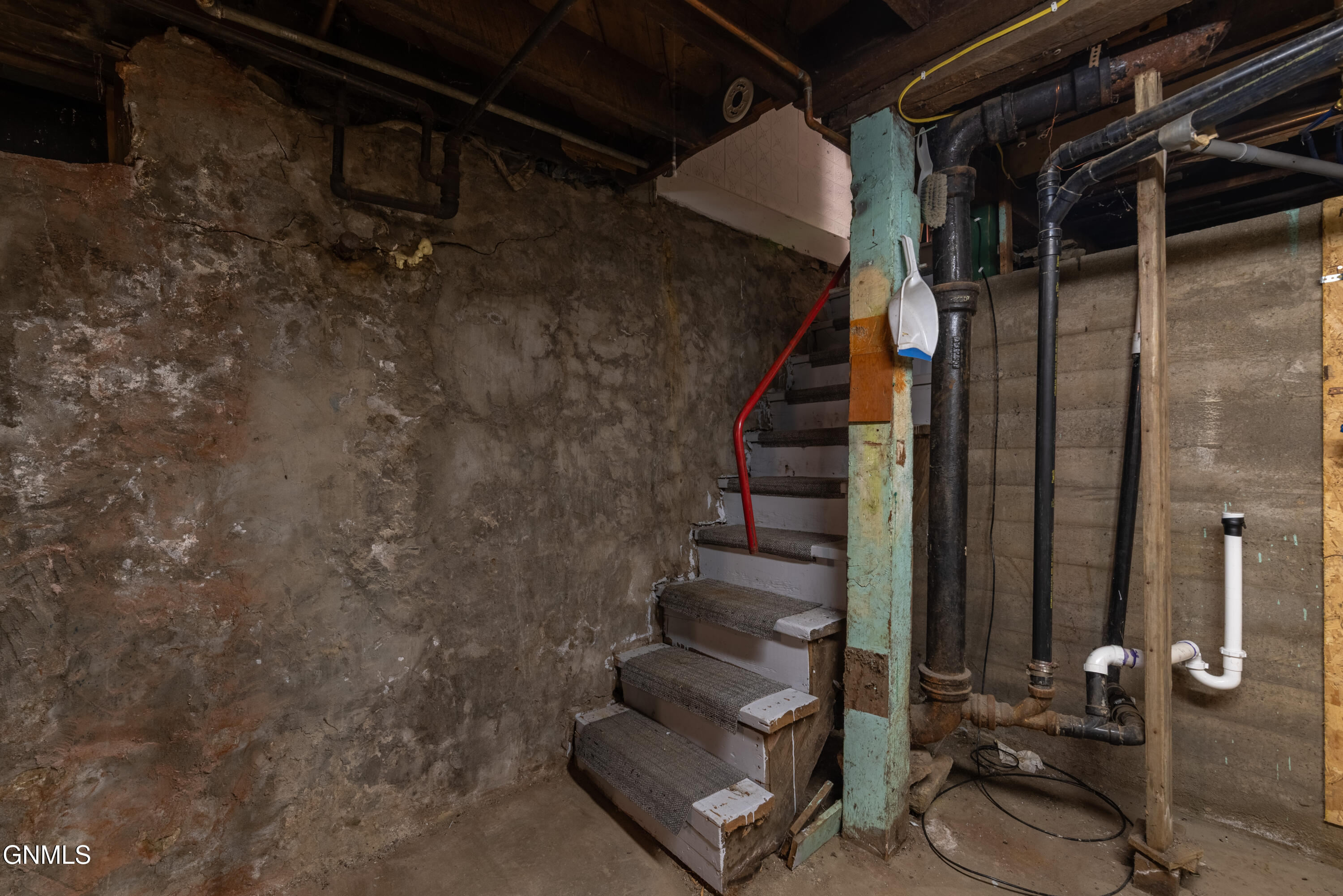 main property photo 26