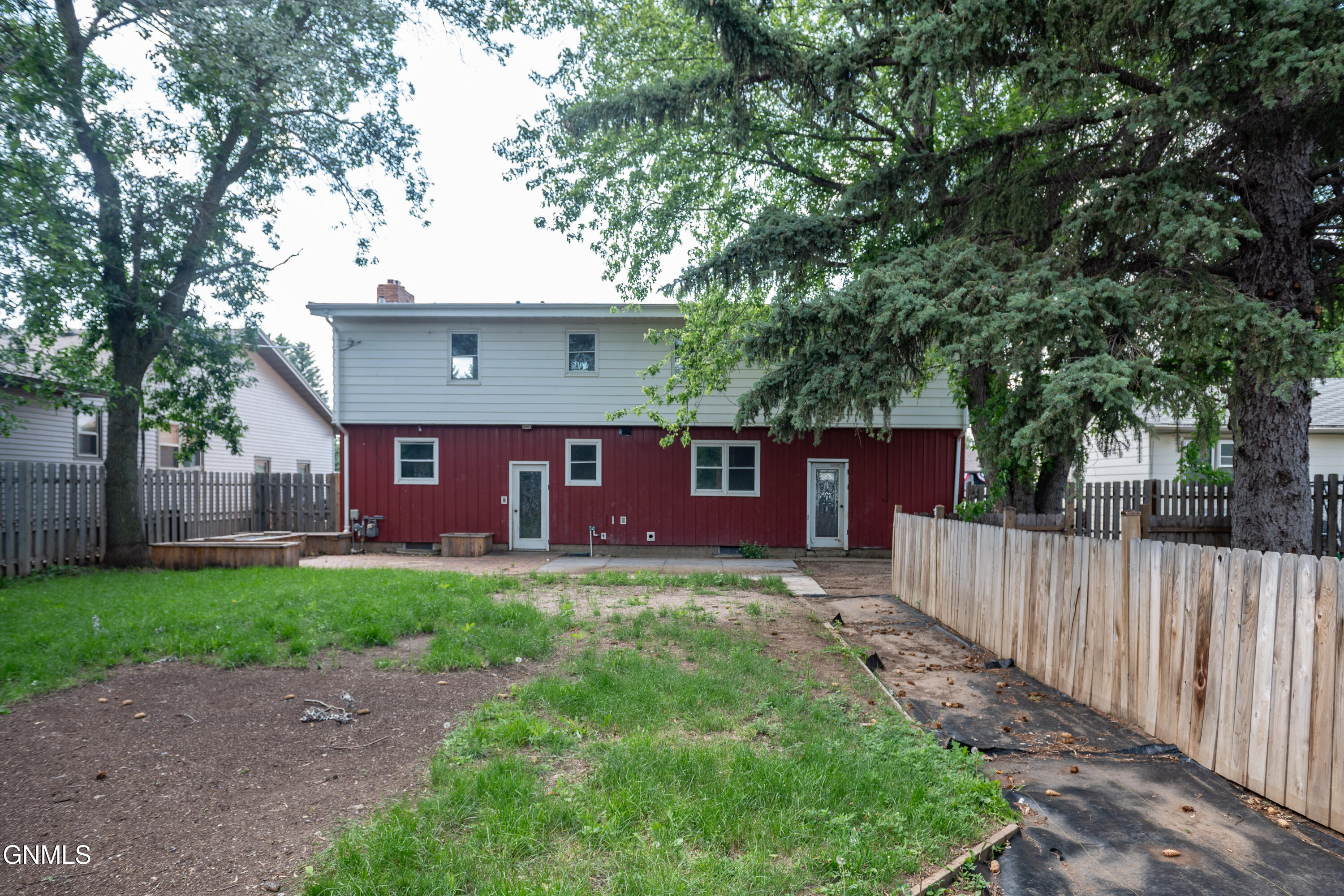 main property photo 29