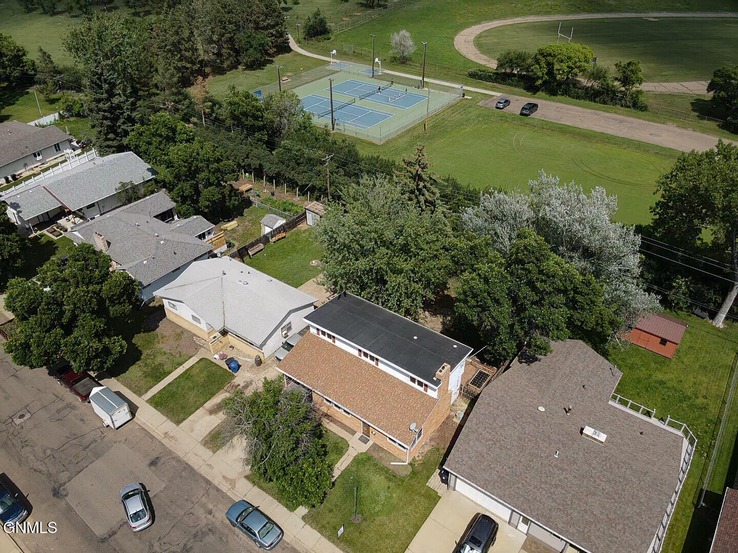 main property photo 30