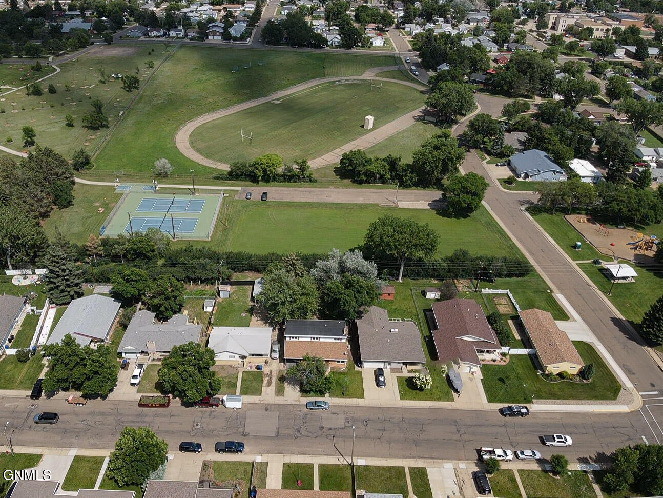 main property photo 31