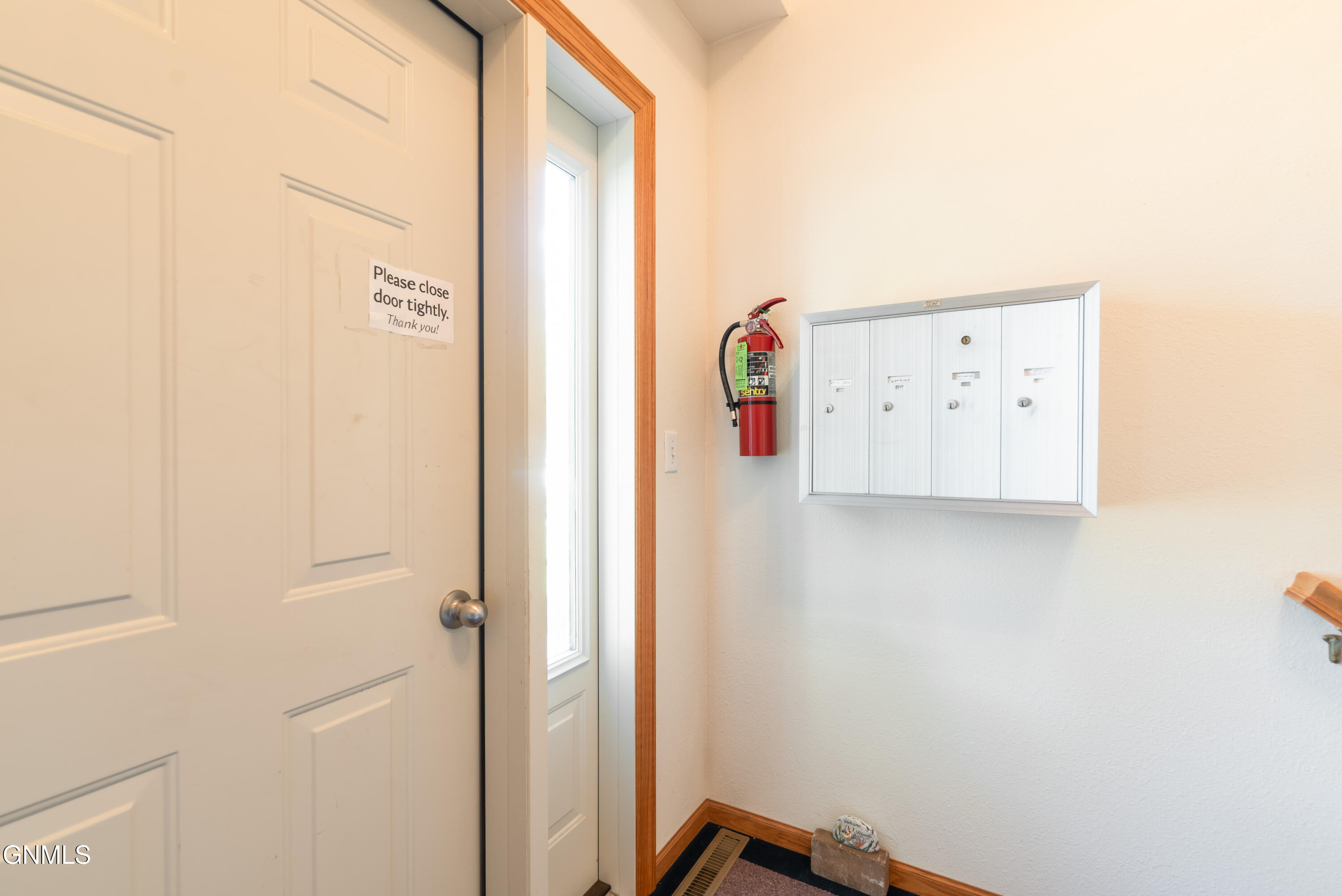 property viewer photo 2