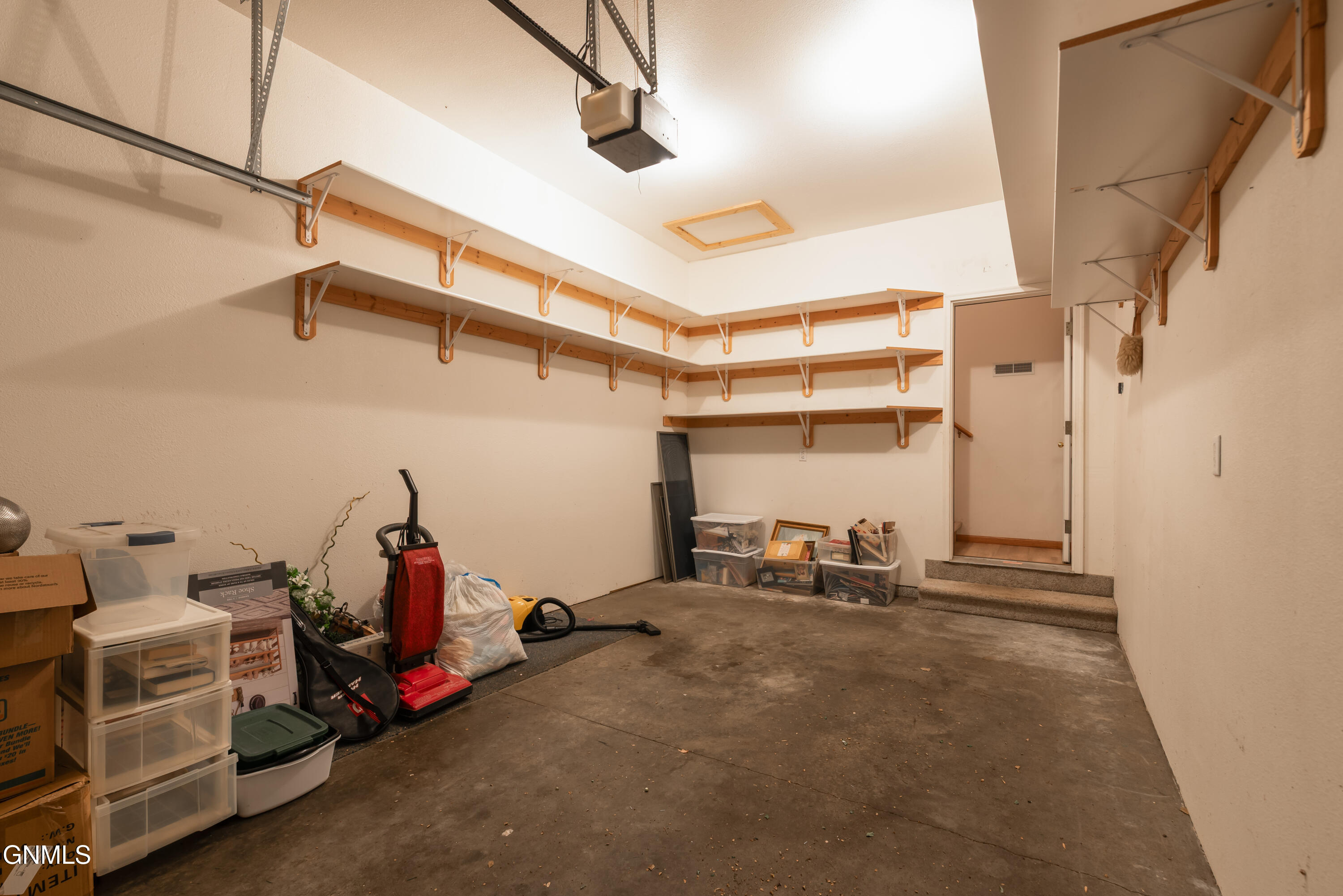 property viewer photo 22