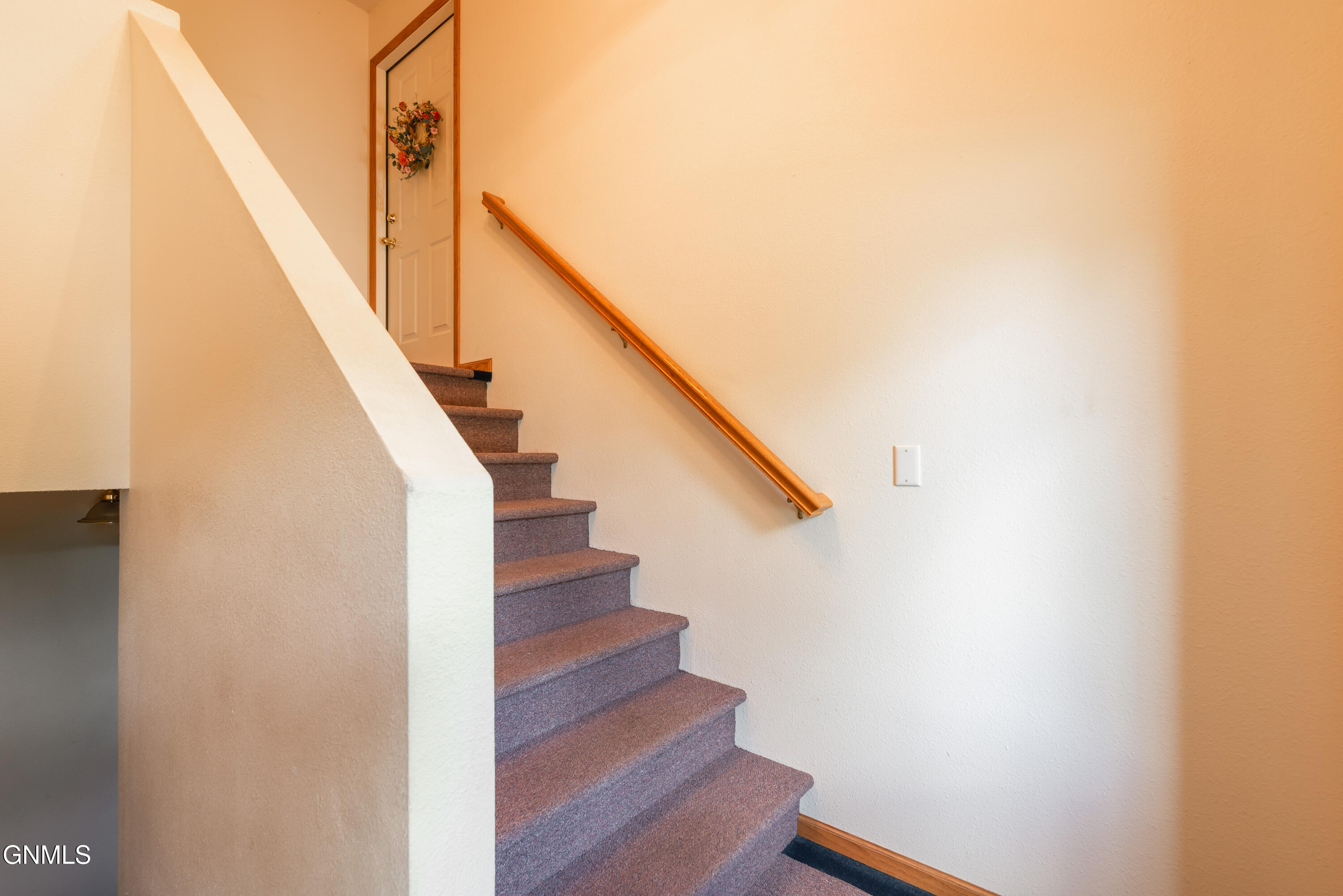 property viewer photo 3
