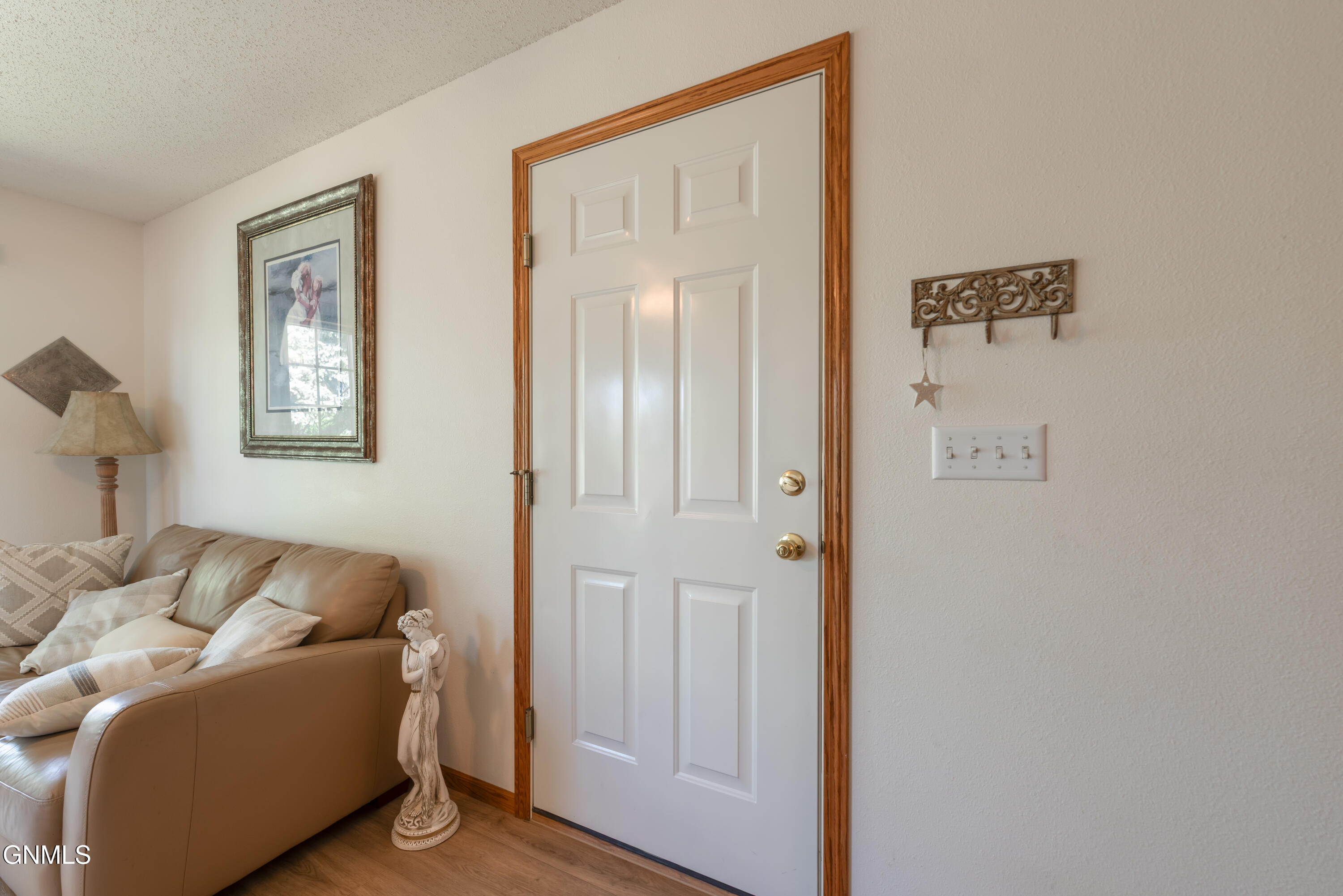 property viewer photo 5