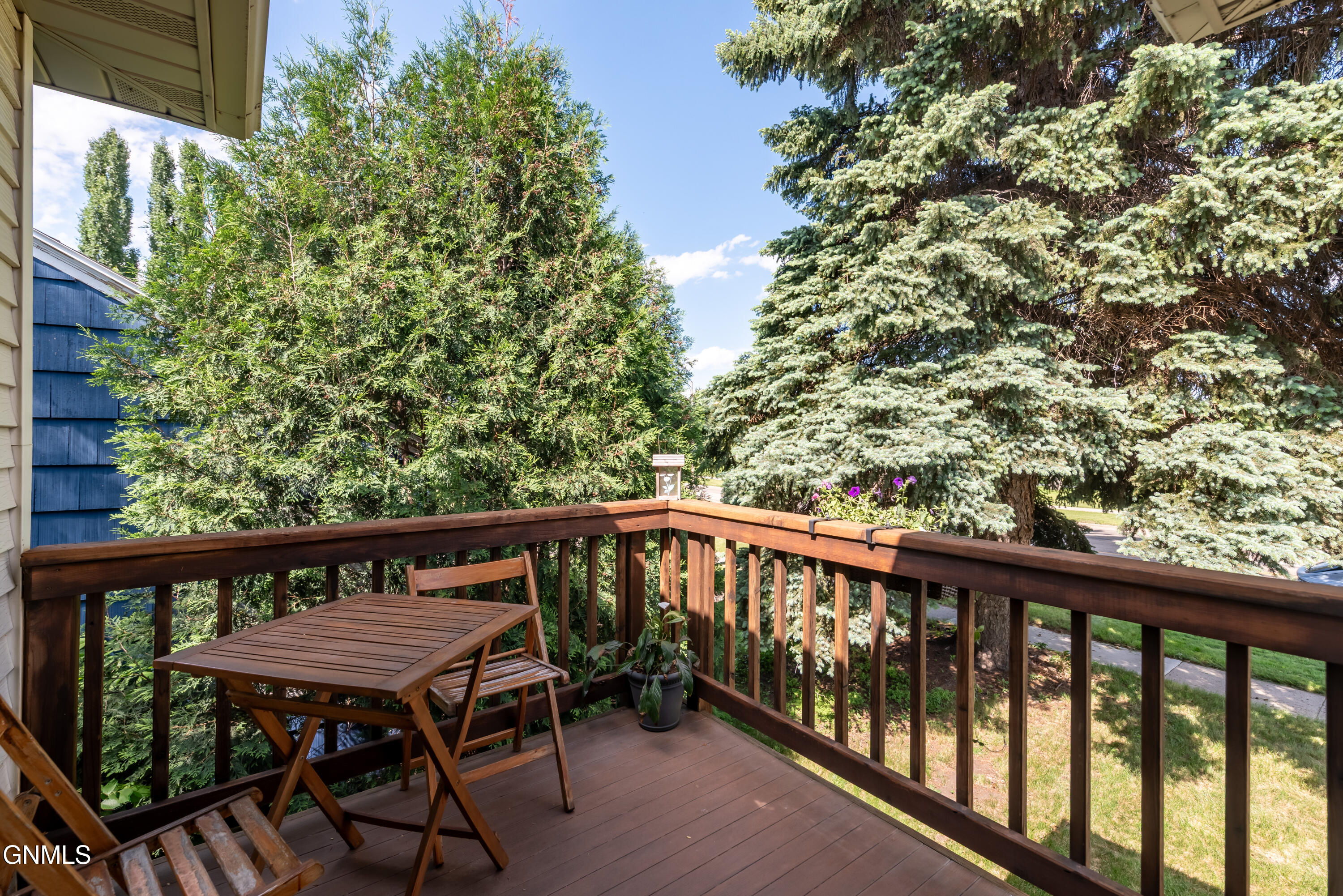 property viewer photo 7