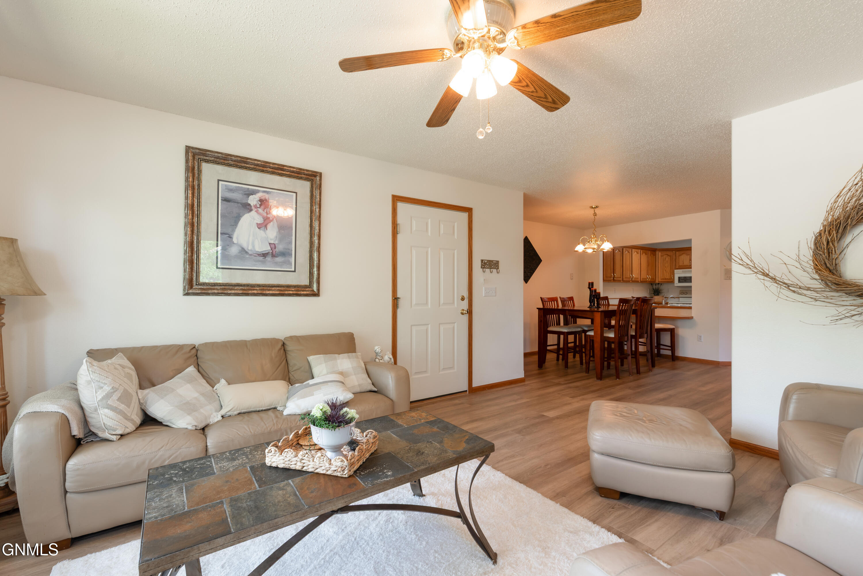 property viewer photo 9