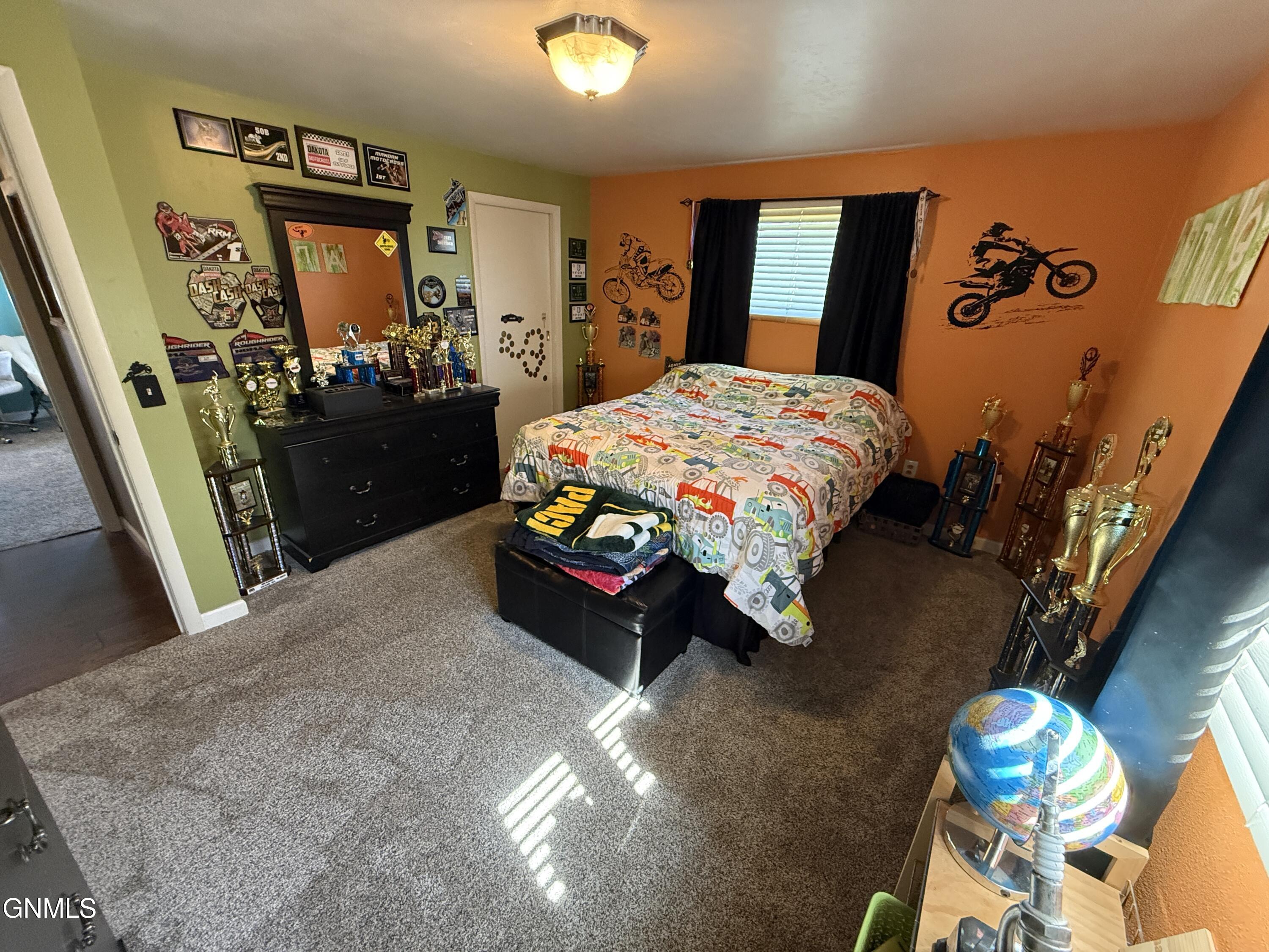 main property photo 23