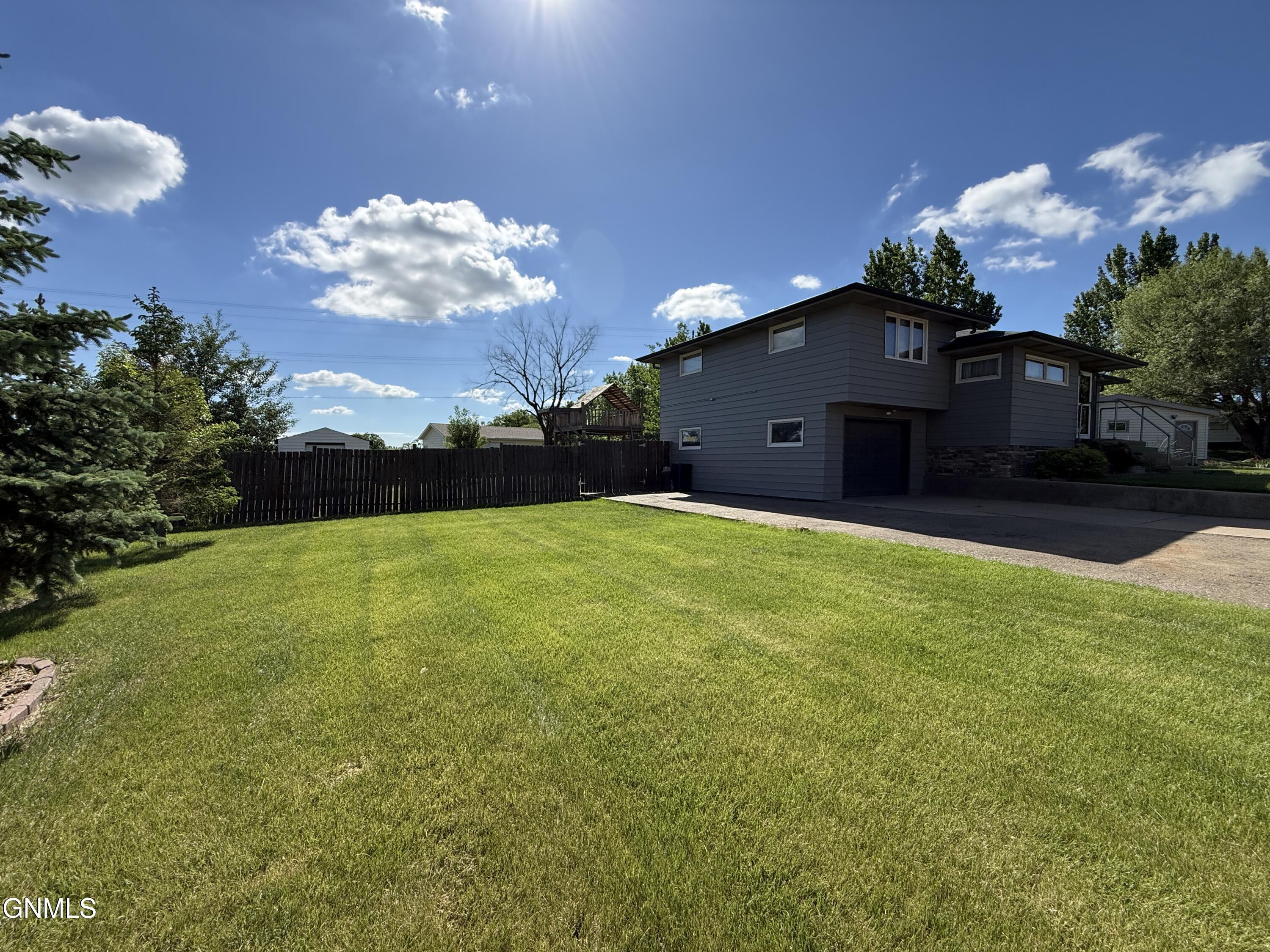main property photo 48