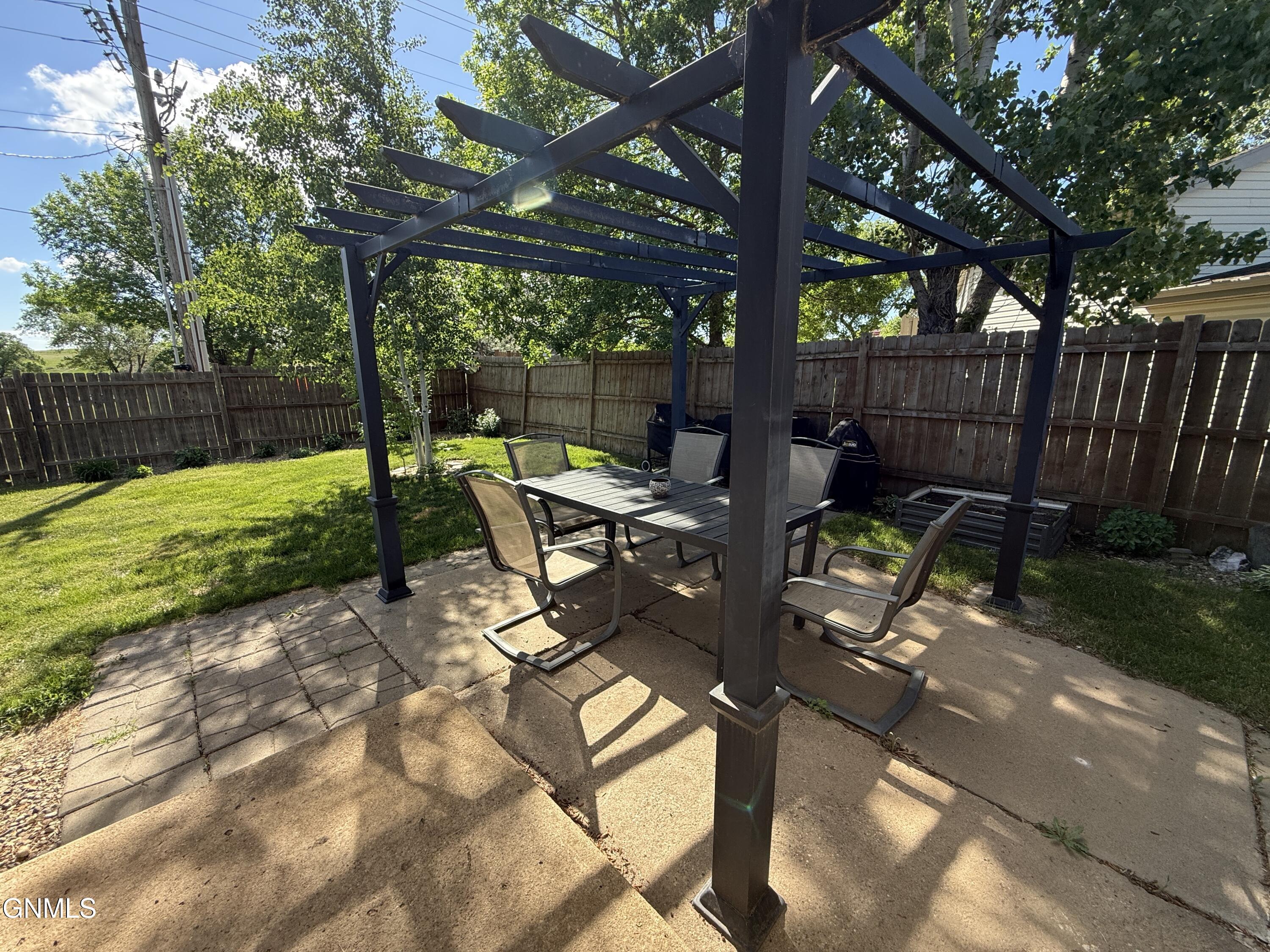 main property photo 51
