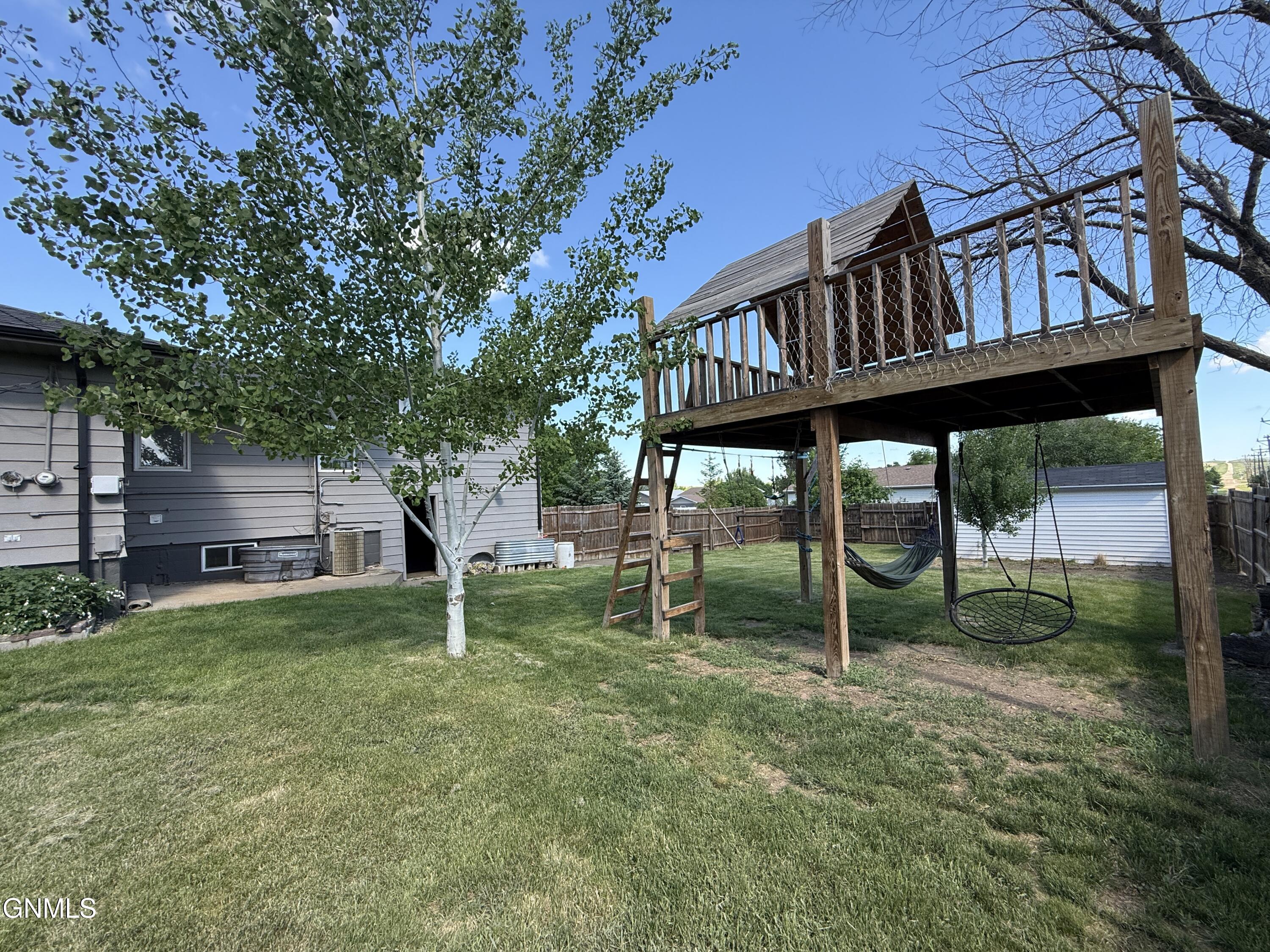 main property photo 57