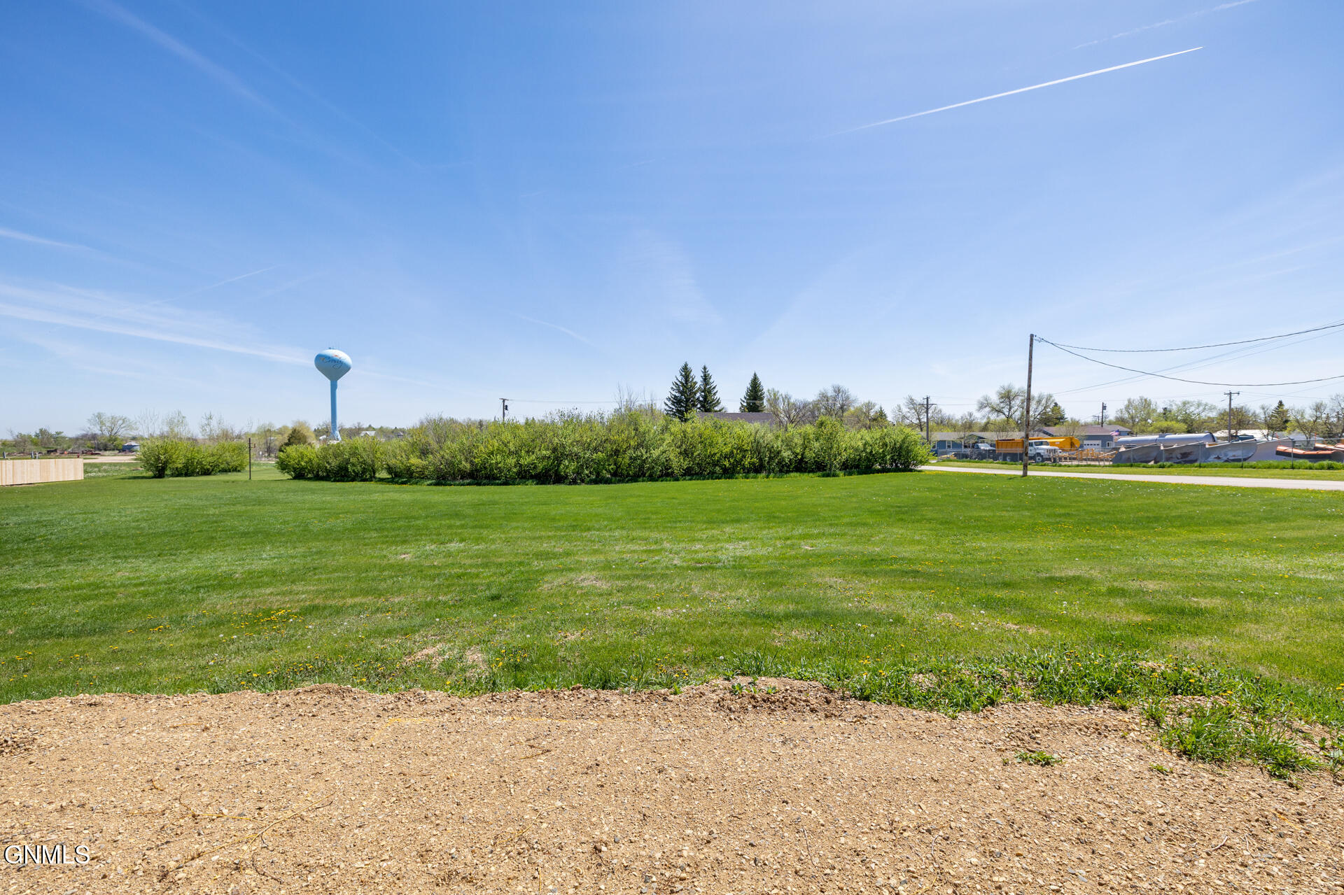 main property photo 8