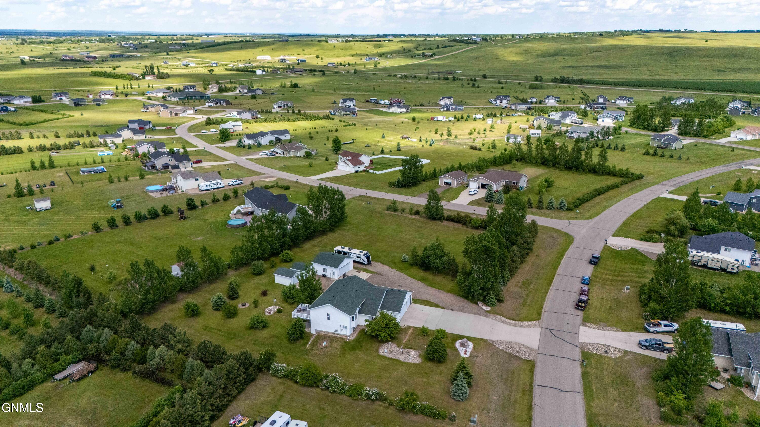 main property photo 9