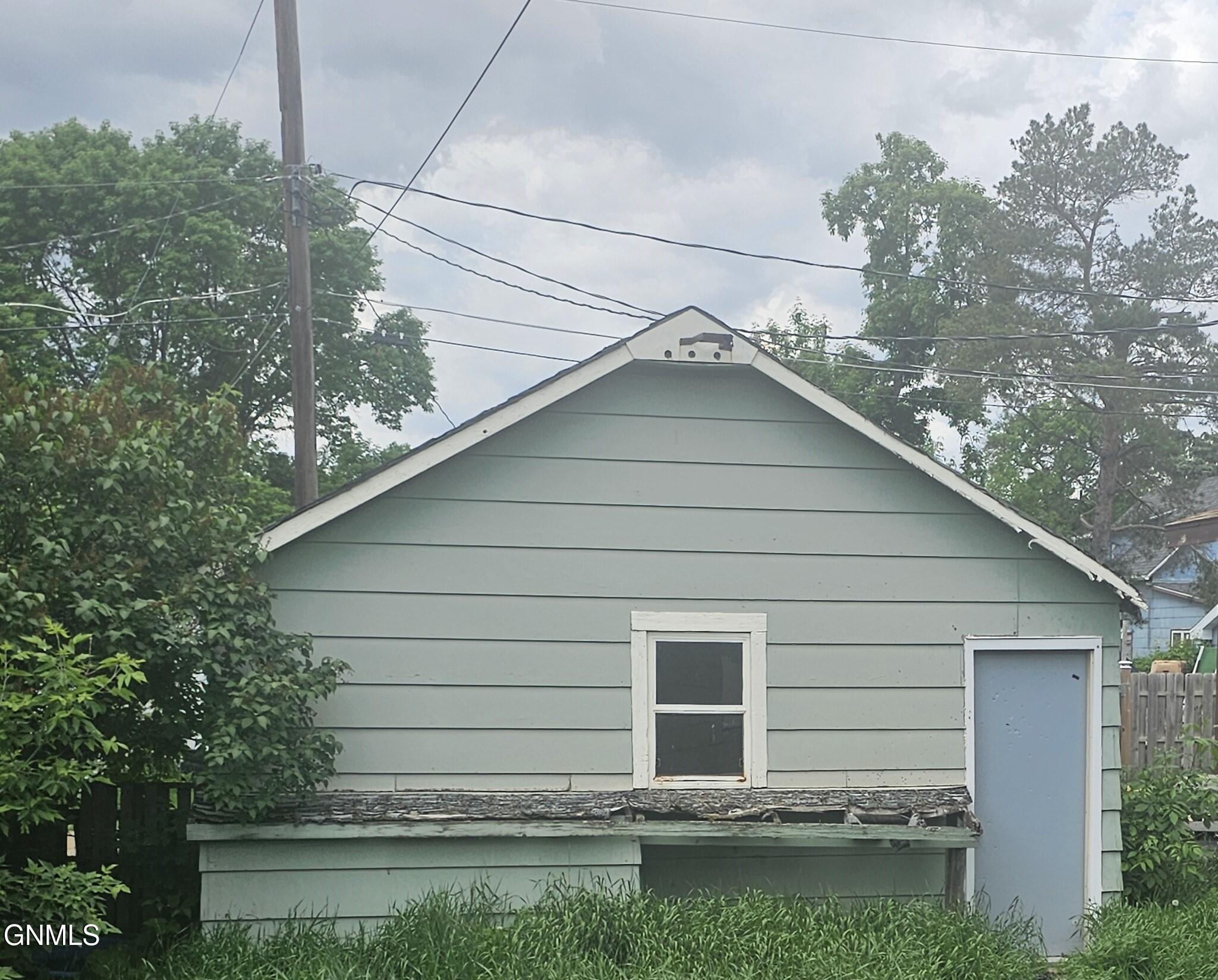 main property photo 14