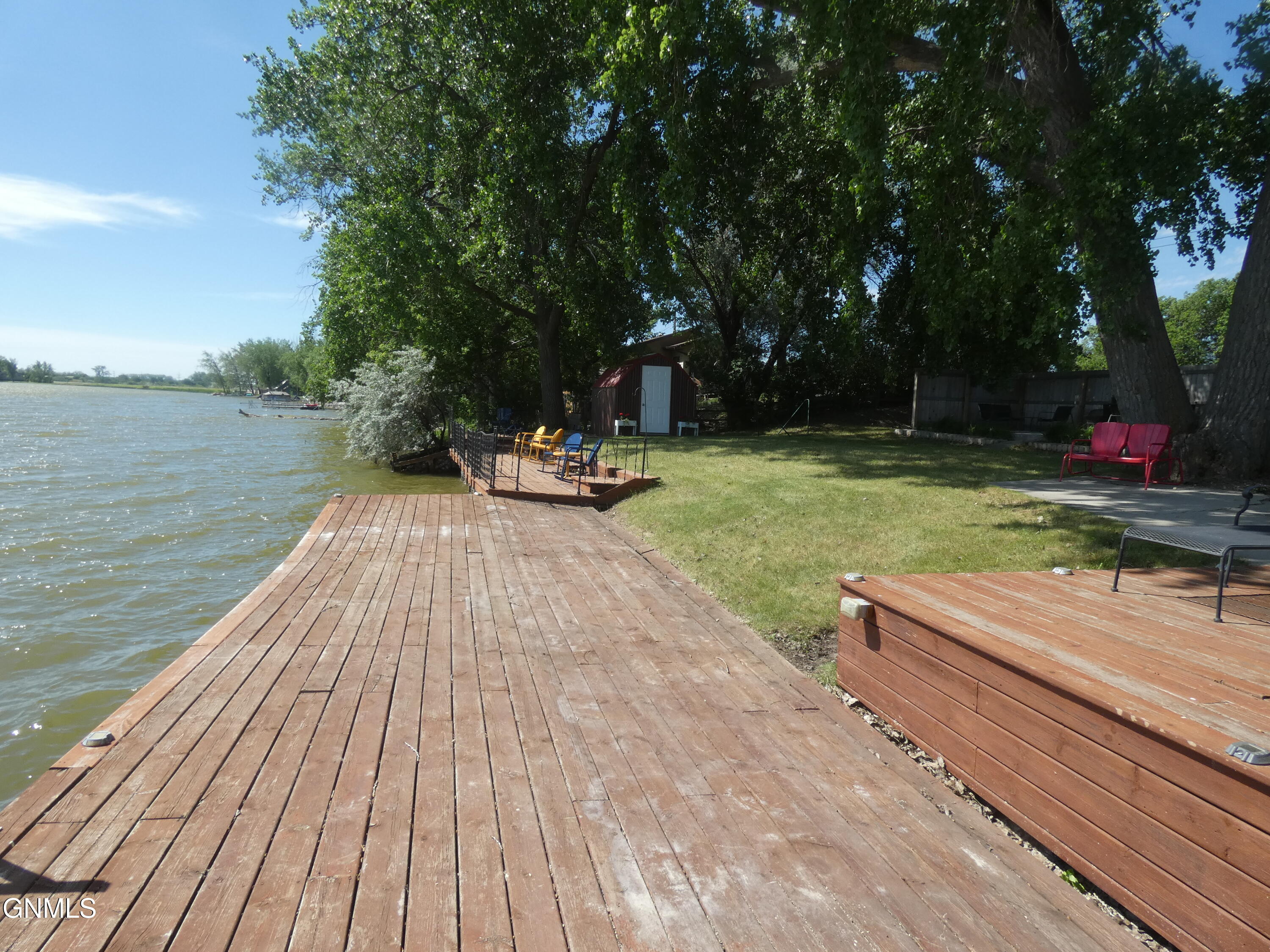 main property photo 21