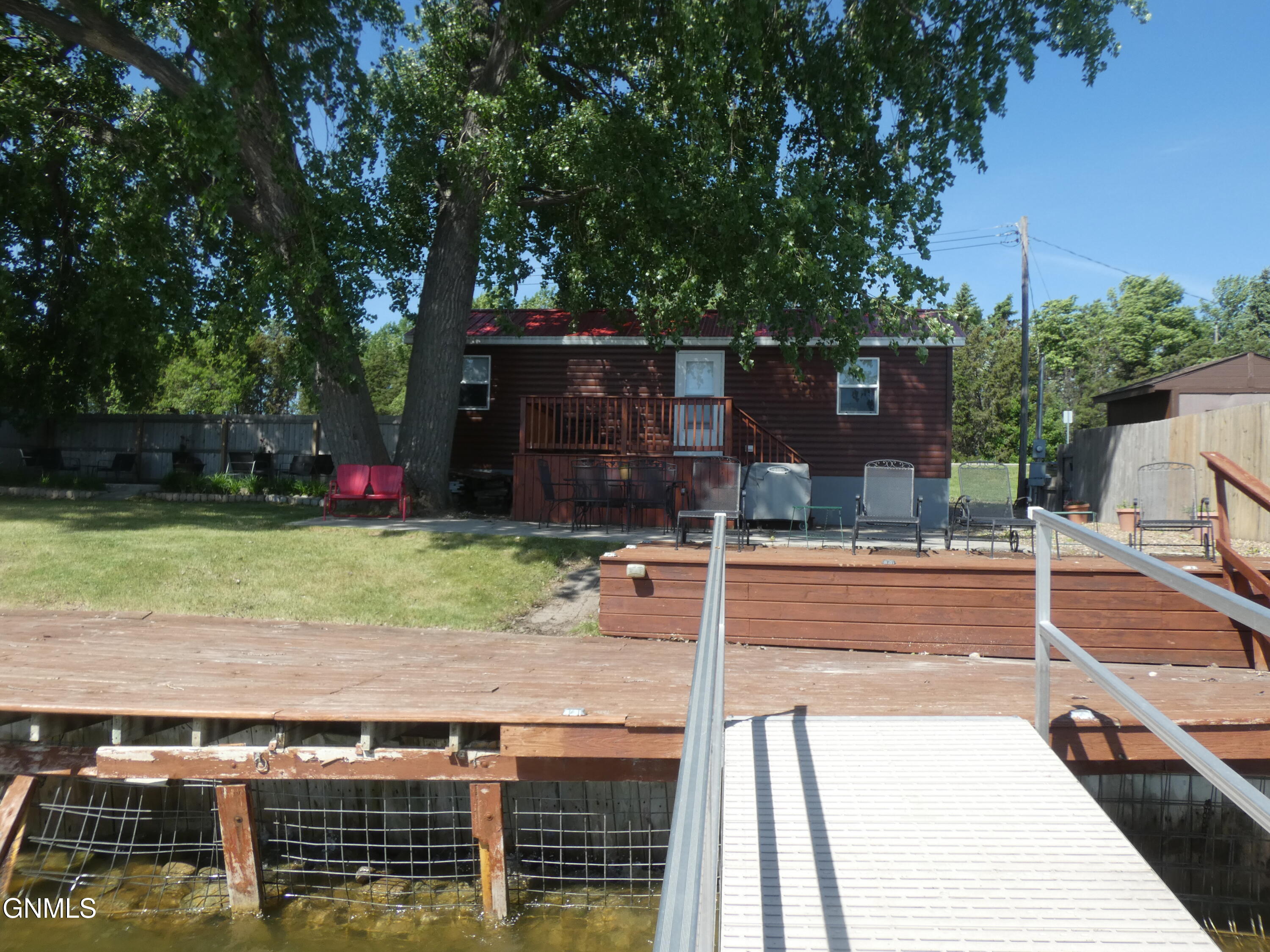 main property photo 24
