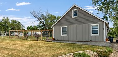 image of property with 3 Bed | 1 Bath | 1,805 Sqft