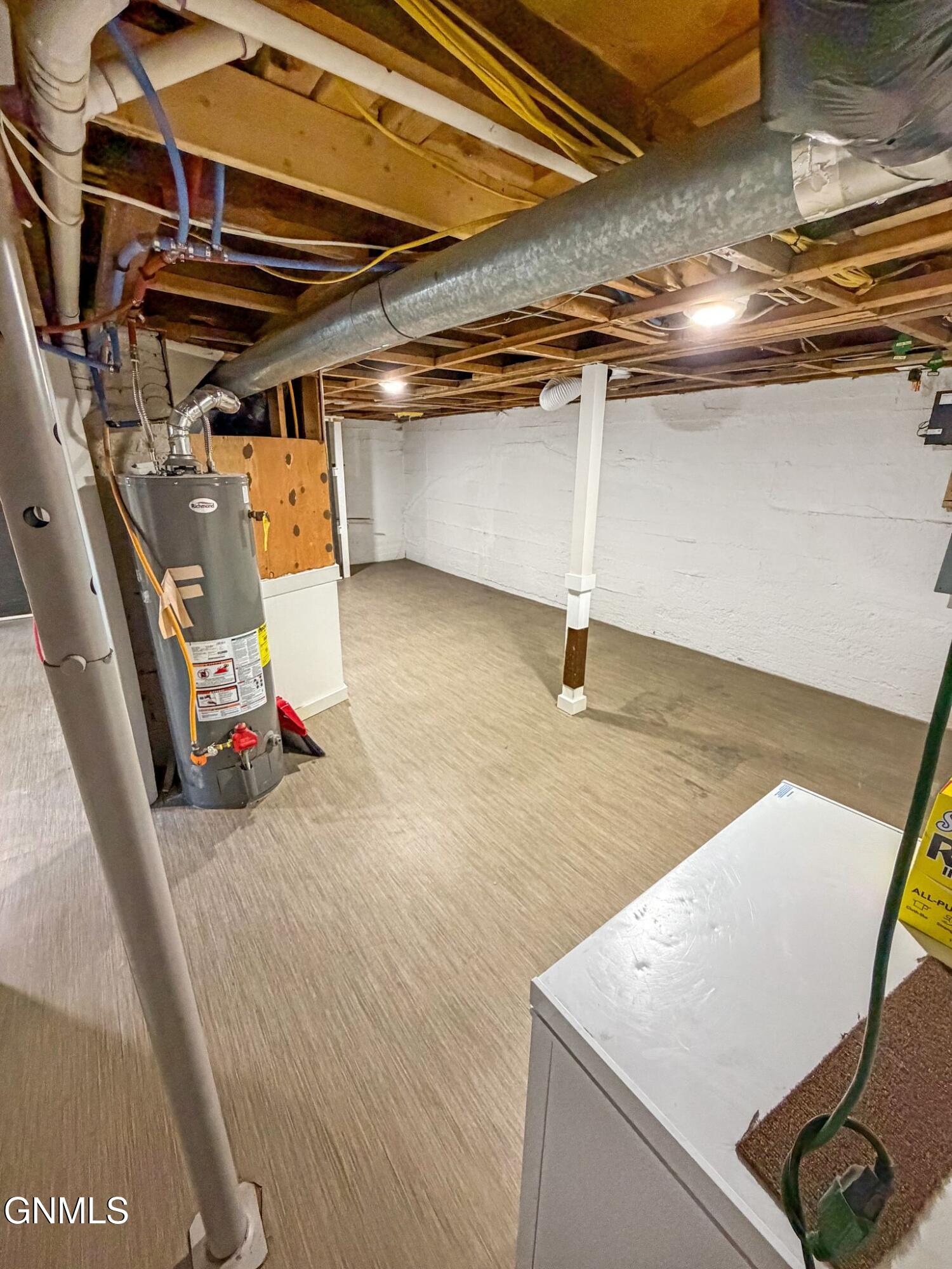 main property photo 39