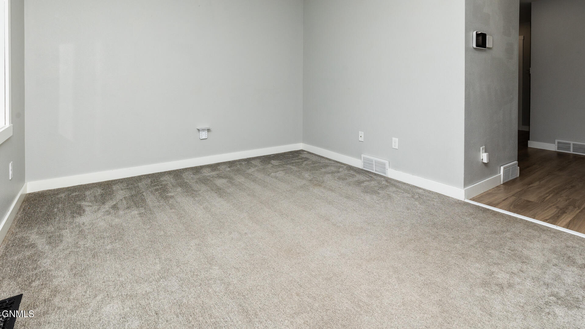 property viewer photo 11