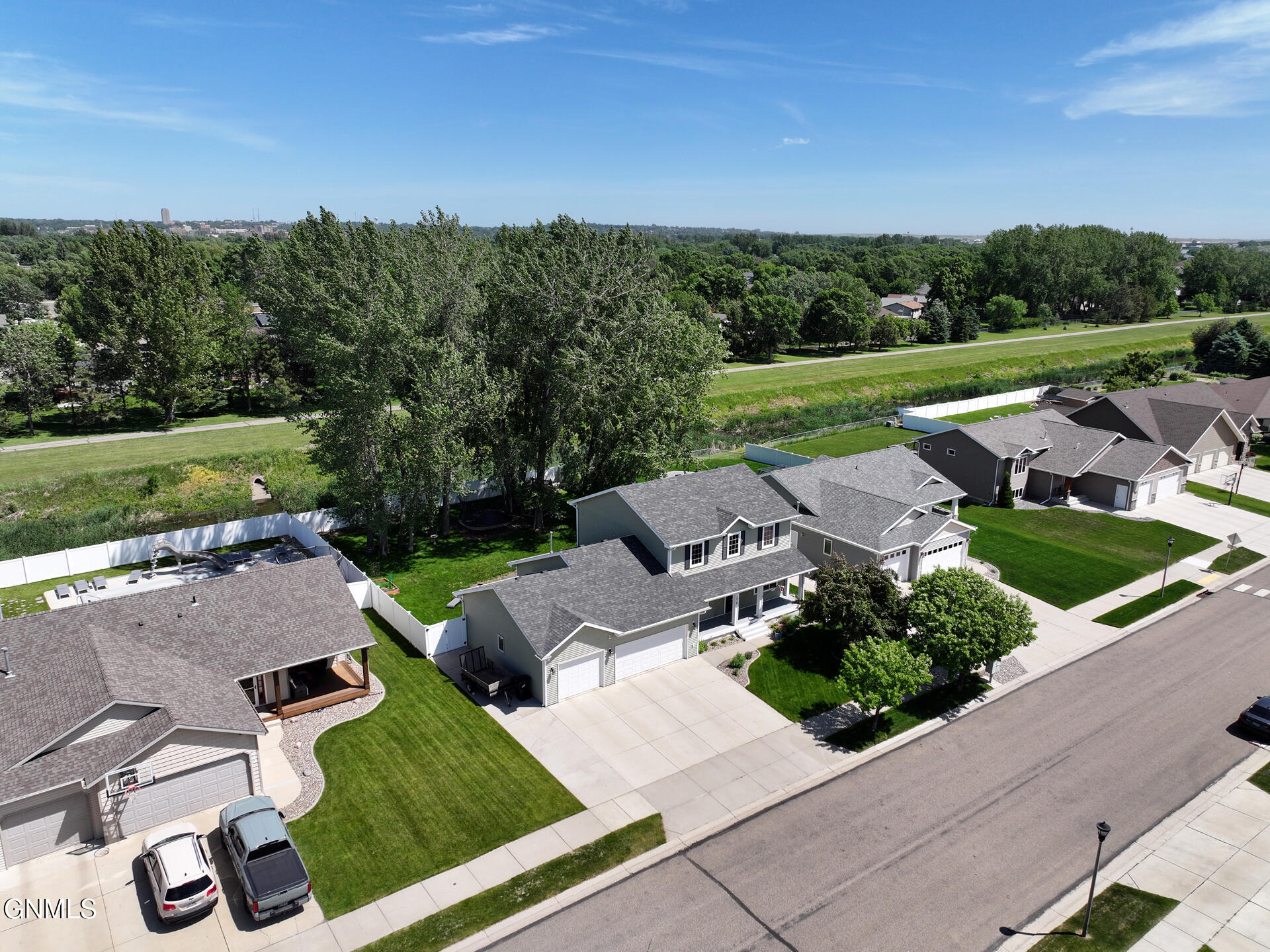 property viewer photo 2