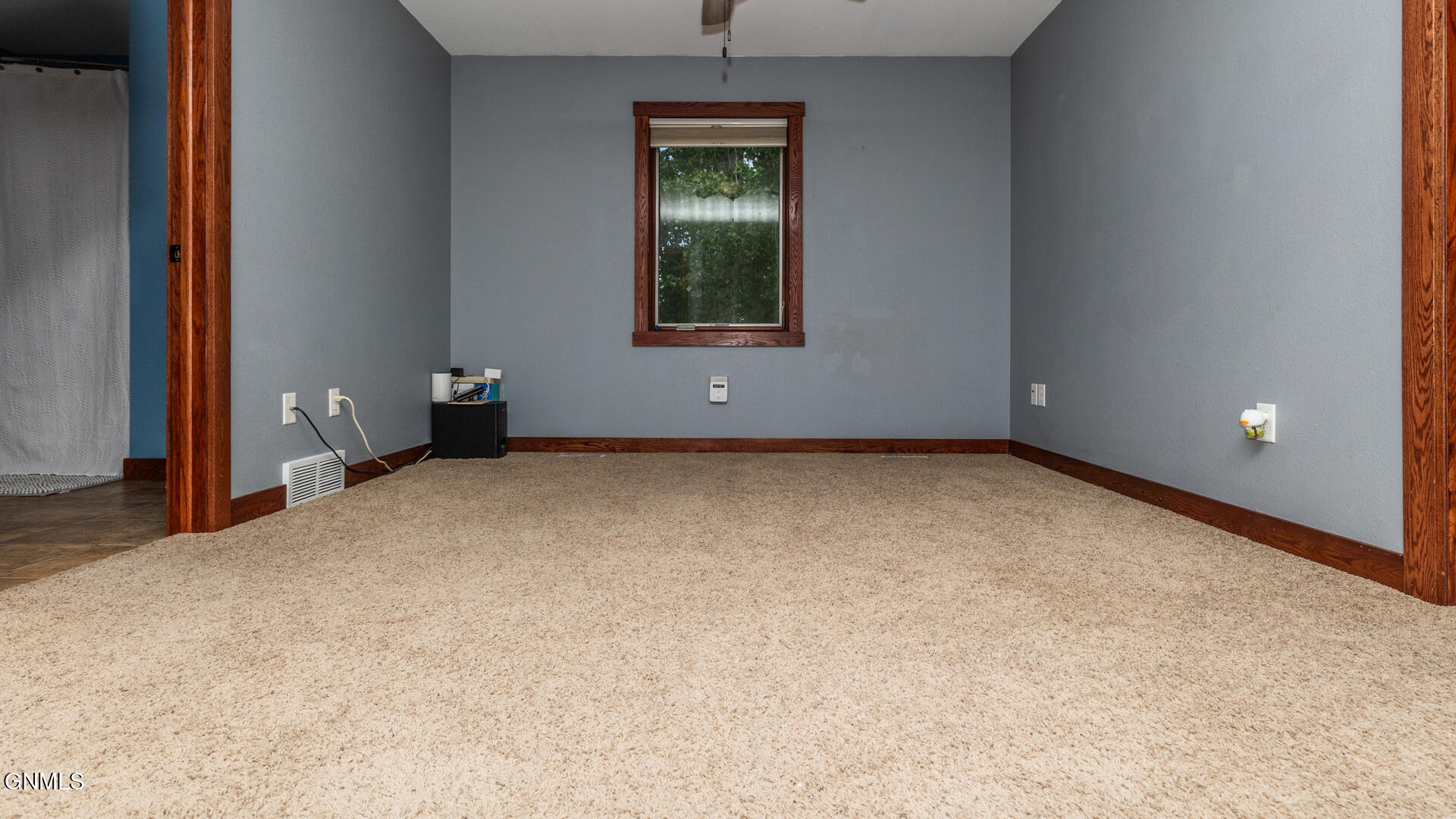 property viewer photo 20