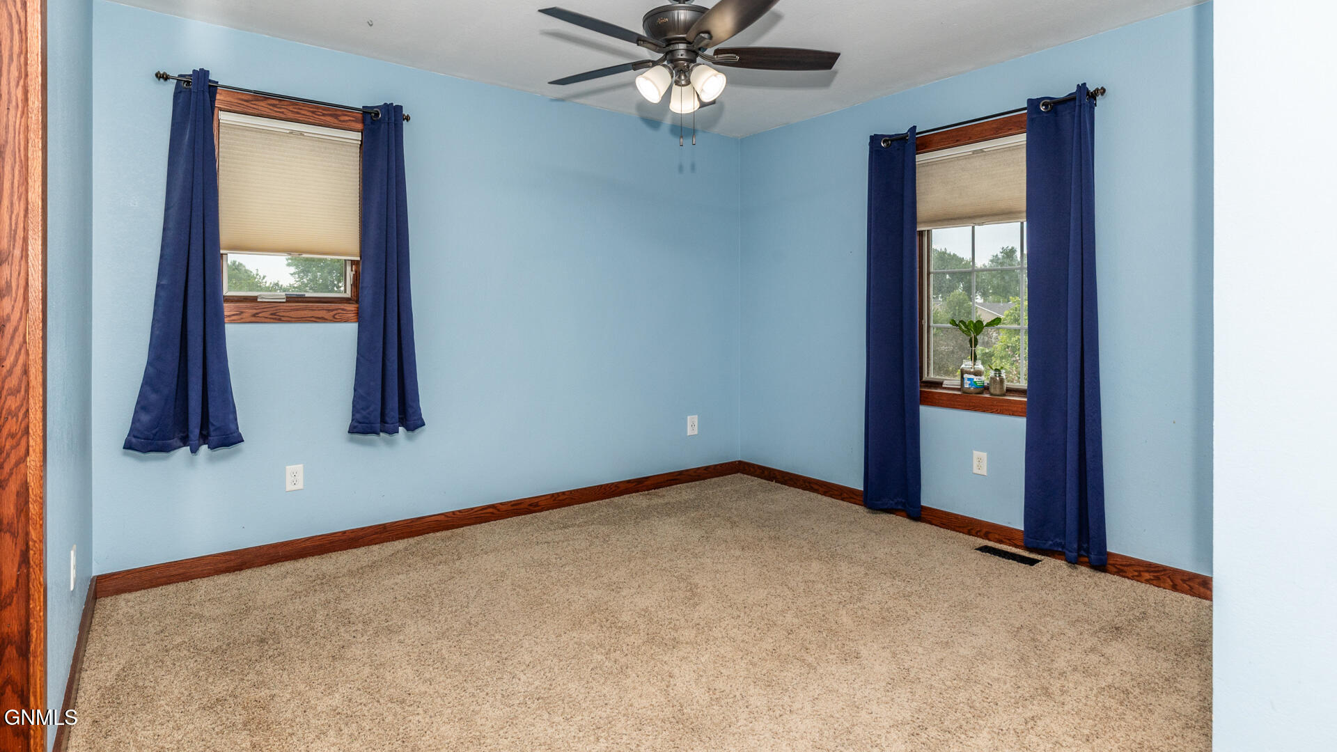property viewer photo 21